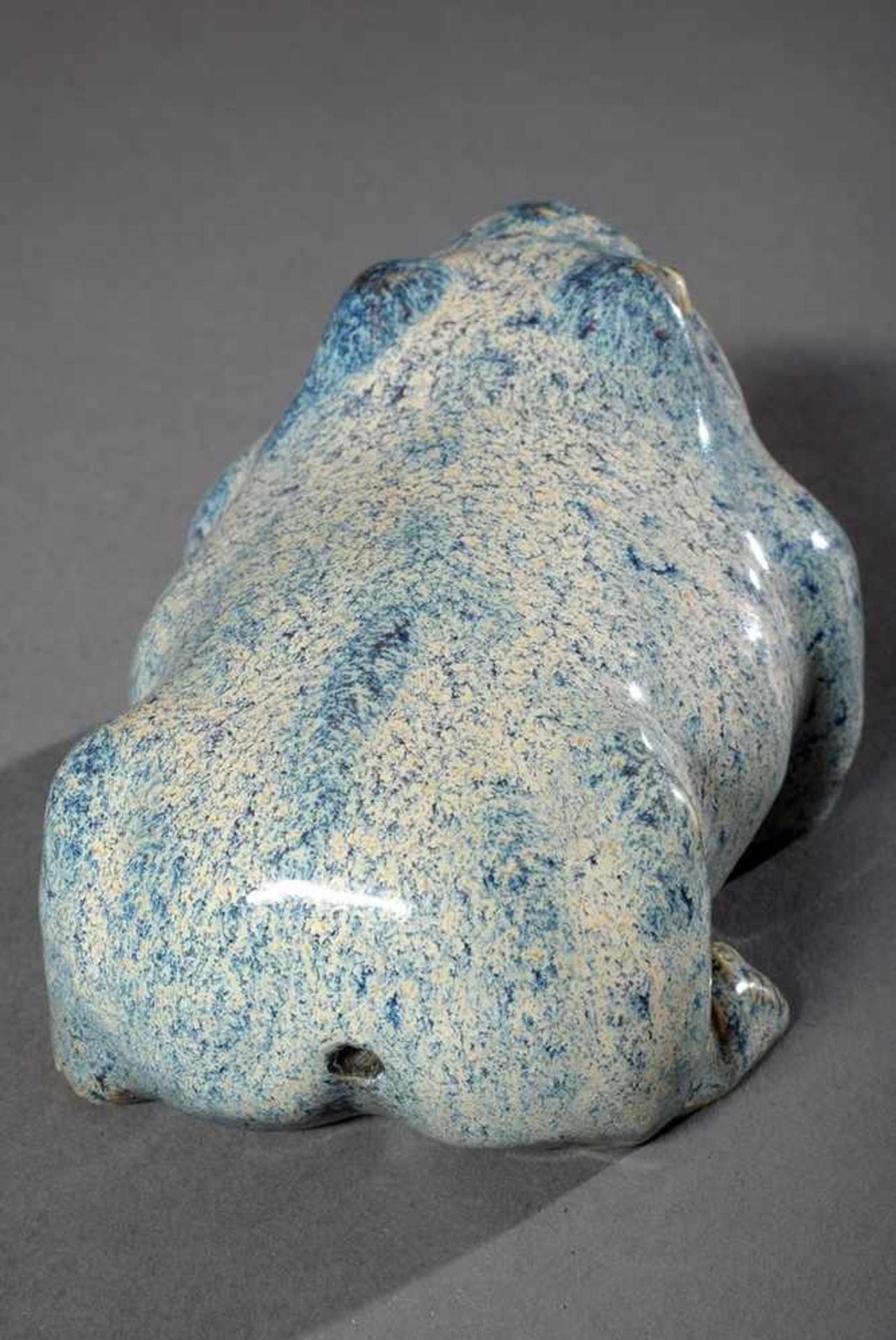 Chinesische Keramik Figur „Frosch“ mit verlaufender hellblau/beiger Glasur in der Art von jun-yao, - Image 3 of 4