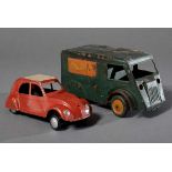 2 Diverse Modellfahrzeuge: 1 Jan Vinot LKW, Nr 5191-9-A; Alters- und Gebrauchsspuren, H 11 cm B 20