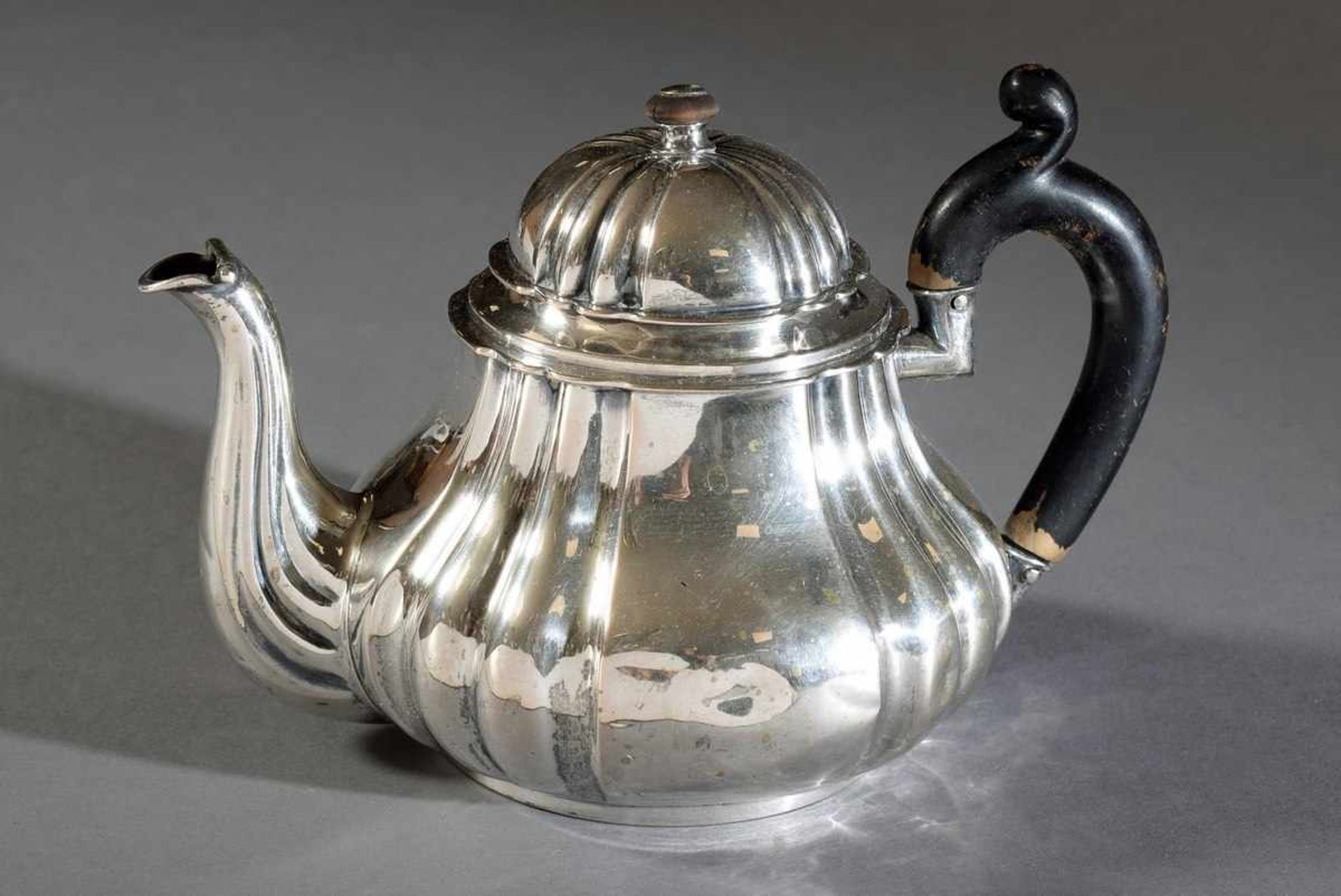 Teekanne mit schwarzem Henkeln, Bruckmann & Söhne, Silber 12 Lot, 571g, H. 15cm, Henkel etwas