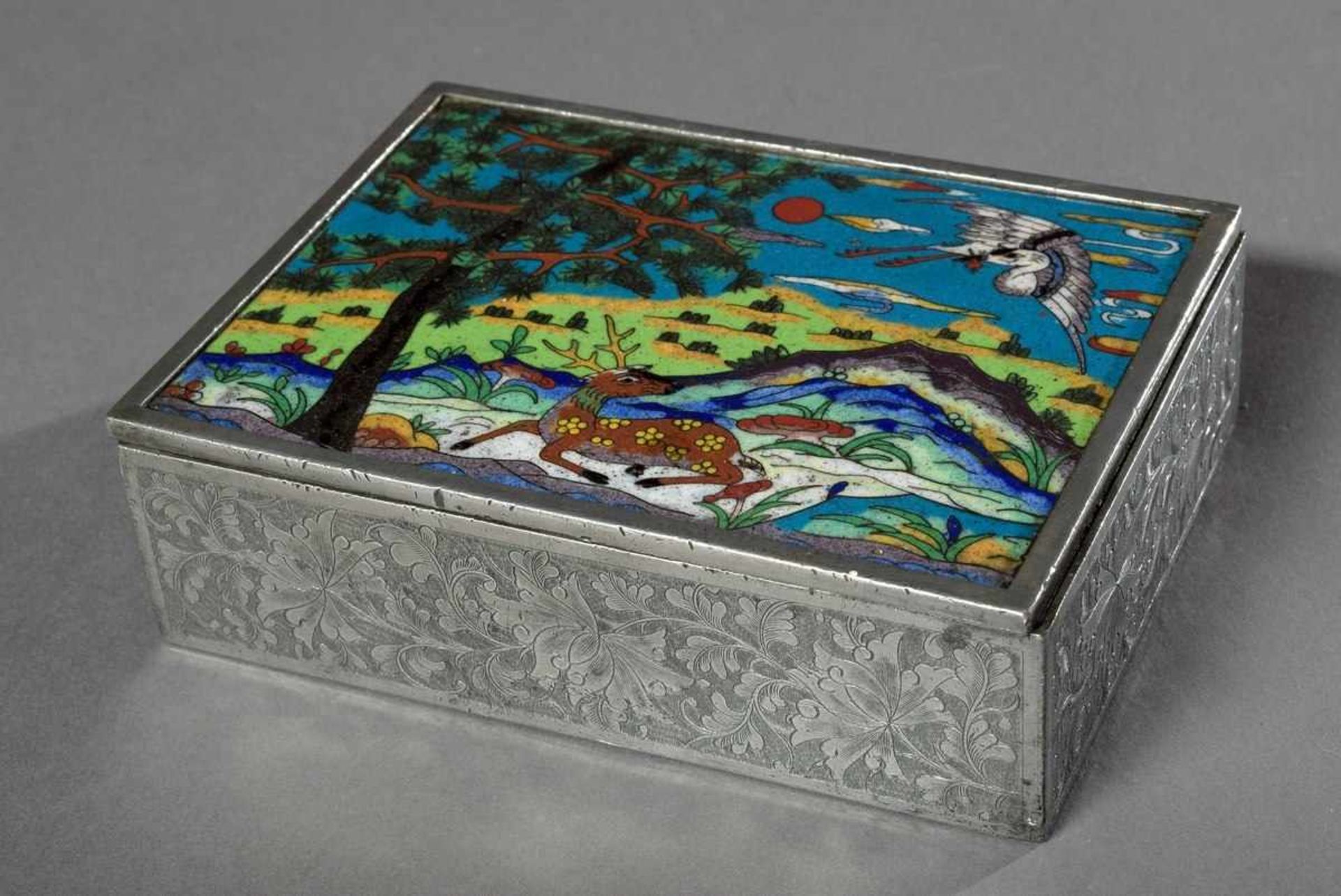 Chinesischer Tombak Dose mit ziseliertem Lotusranken Dekor und Cloisonné Deckel "Hirsch, Kranich, - Bild 3 aus 5