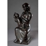 Roeder, Emy (1890 - 1971) "Mutter mit Kind", Bronze, sign., Guss Strehle, H. 34cmRoeder, Emy (1890 -