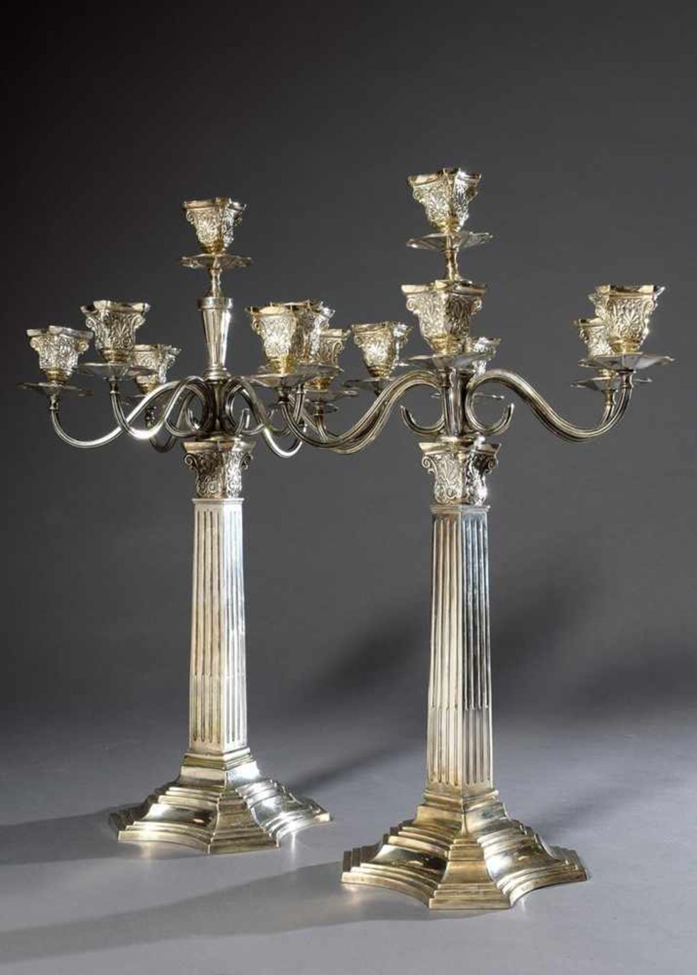 Paar große 7-flammige Tafelgirandolen in klassizistischer Façon, Hugo Böhm, Silber 800 (gefüllt), - Image 2 of 5