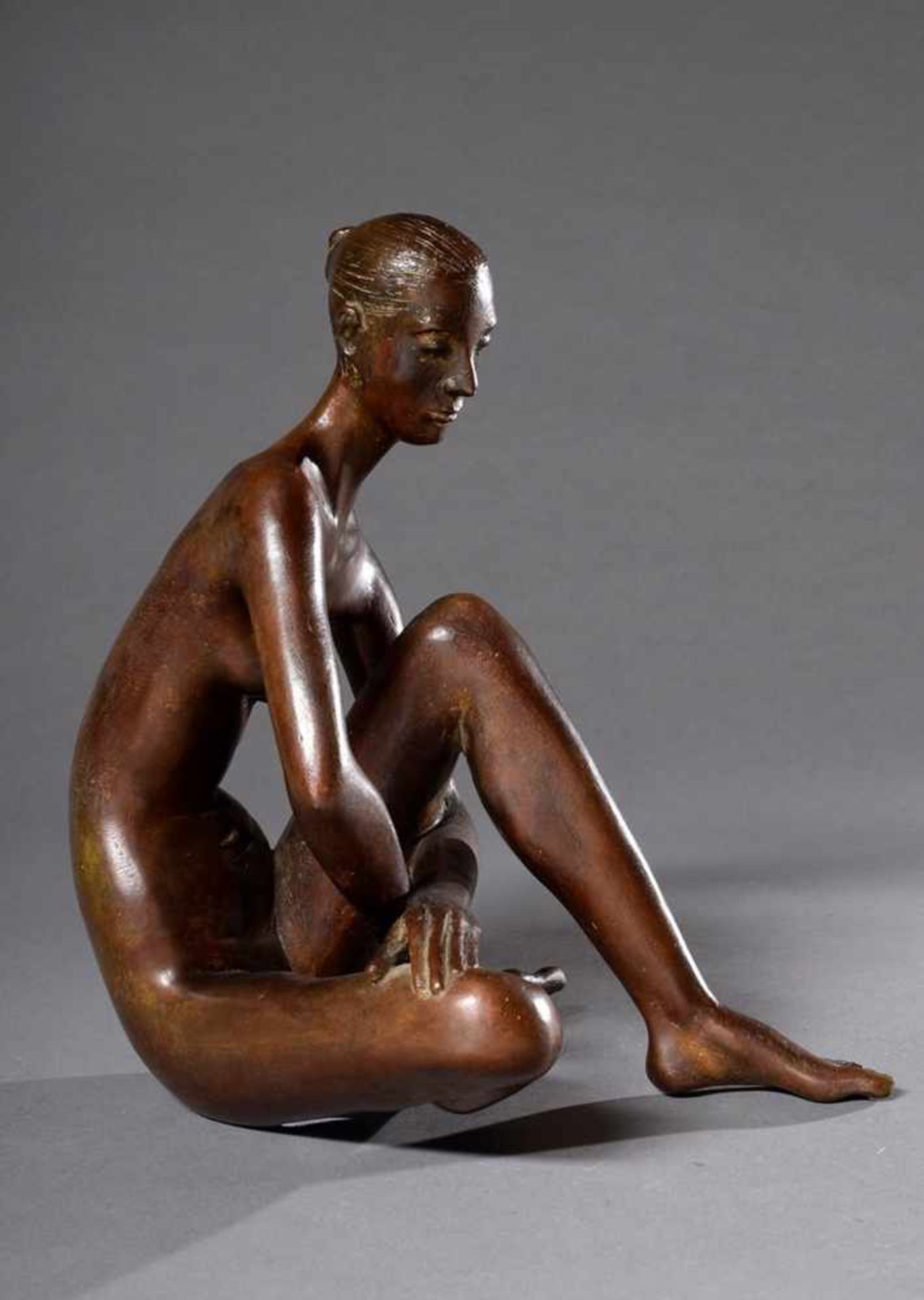 Krause, Karl-Heinz (1924-2019) "Große Sitzende", Bronze, sign., num. "6", H. 30cmKrause, Karl- - Image 3 of 8