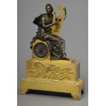 Französische Kaminuhr "Allegorie der Musik", feuervergoldete Bronze und Bleigemisch, Silber