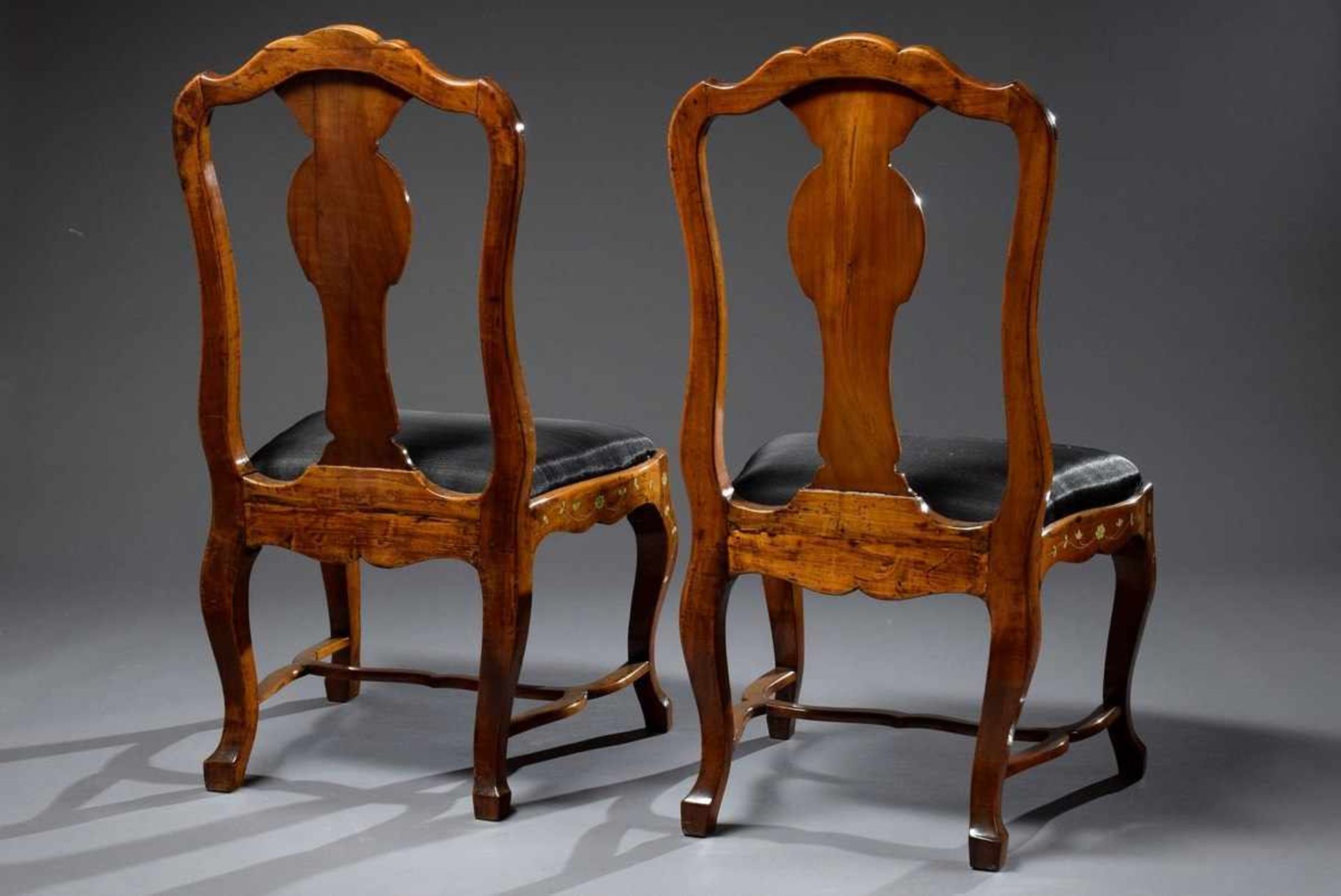 Paar museale Braunschweiger Regence Stühle mit Elfenbein Intarsien "Allegorien" und "Grotesken", - Bild 4 aus 5