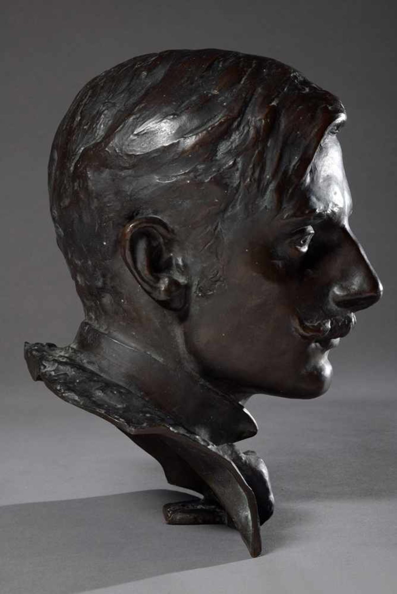 Bock, Arthur (1875-1957) "Selbstportrait in jungen Jahren", Bronze auf Granitsockel, H. 32/52cmBock, - Bild 4 aus 7