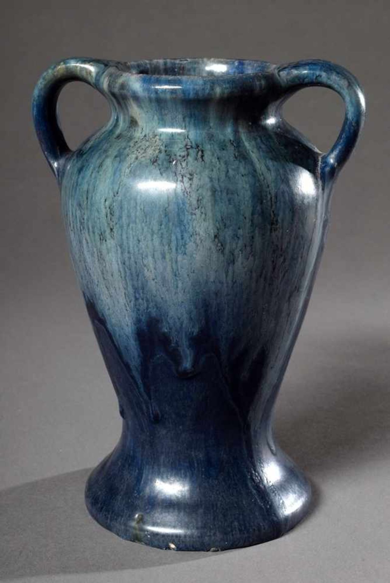 Large blue vase with handles, Mutz/Altona, model no. 1007, 1902-1913, h. 20cm, minimally bumped on - Image 2 of 4