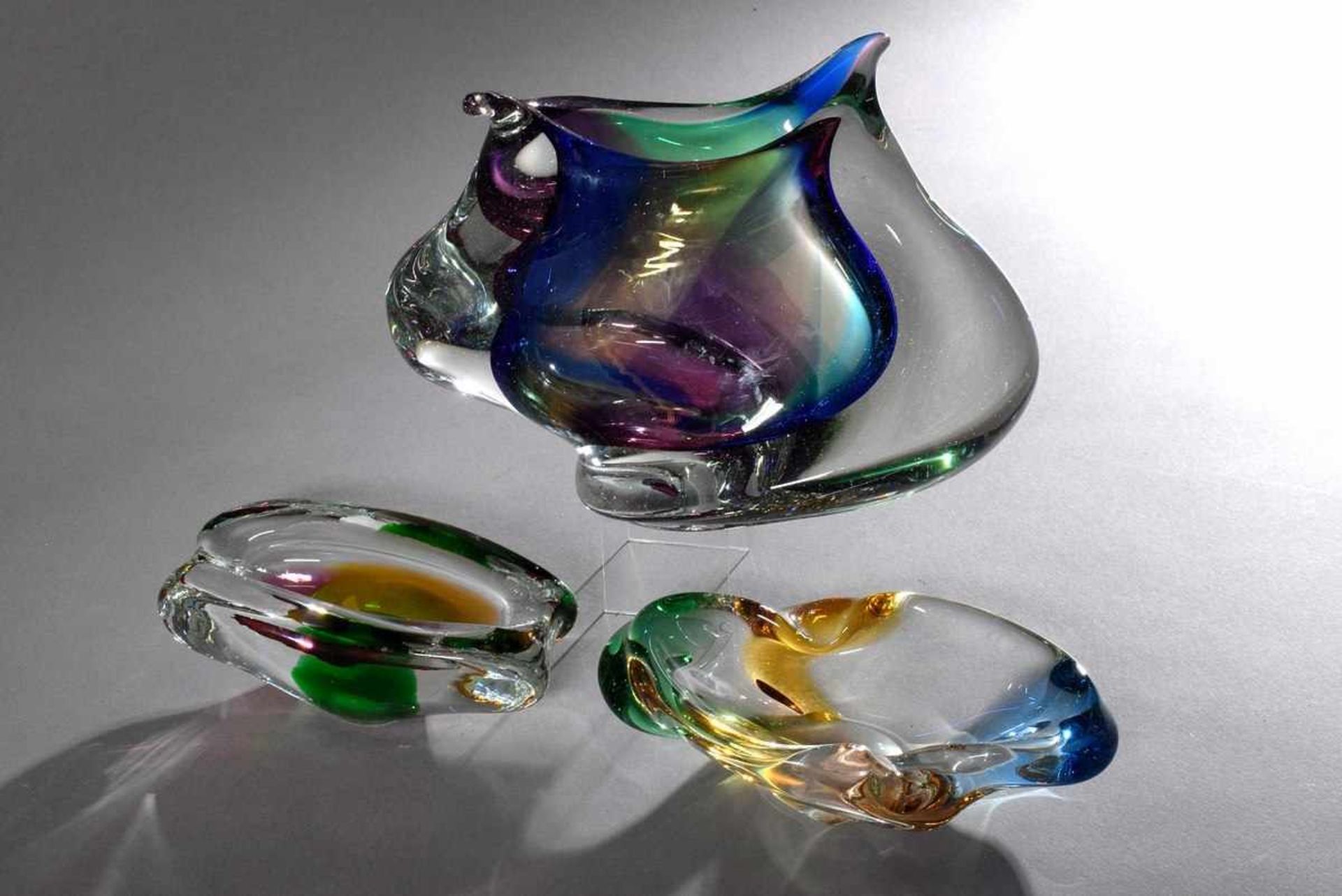 3 Diverse organisch geformte Midcentury Glasobjekte: Vase (H. 18cm) und 2 Schalen (19x12/15,5x8cm)