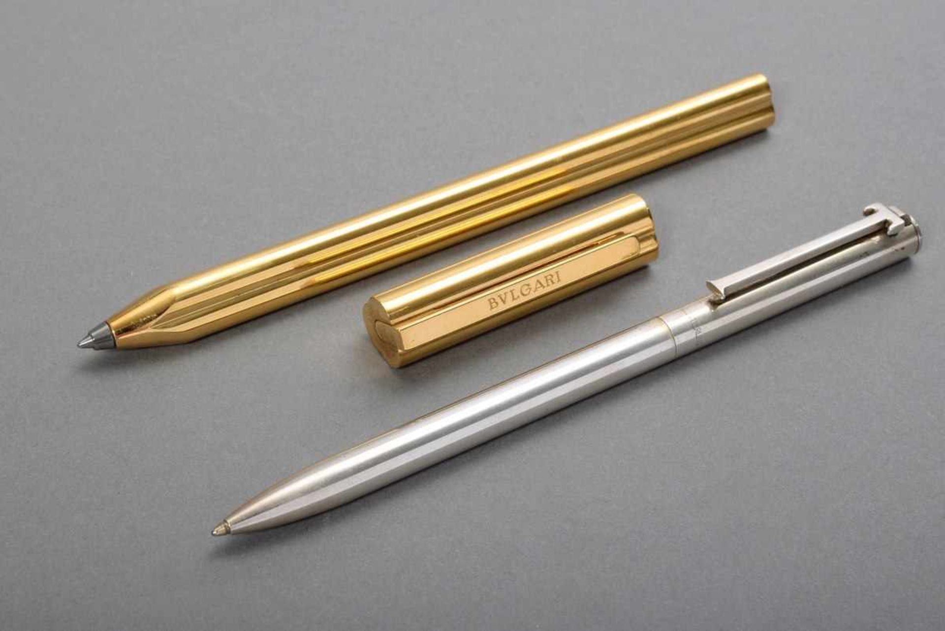2 Diverse Teile: vergoldeter Bulgari Kugelschreiber in Dreipassform und Tiffany Kugelschreiber