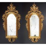 Paar Spiegel Wandblaker mit geschnitzten und vergoldeten Rahmen im Regence Stil, altes Glas,