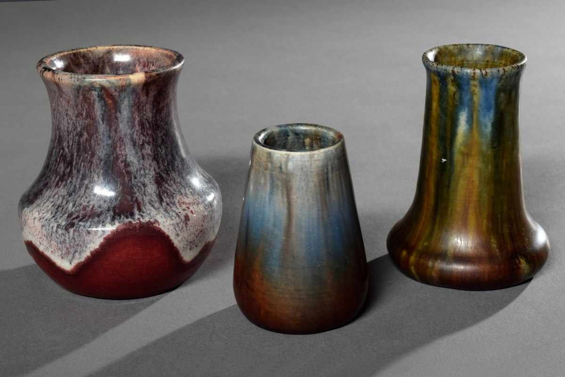 3 Diverse kleine Keramik Vasen: 2x Mutz/Altona und 1x Leinweber & Co/Altona, Modellnr. 10/13, 1899-