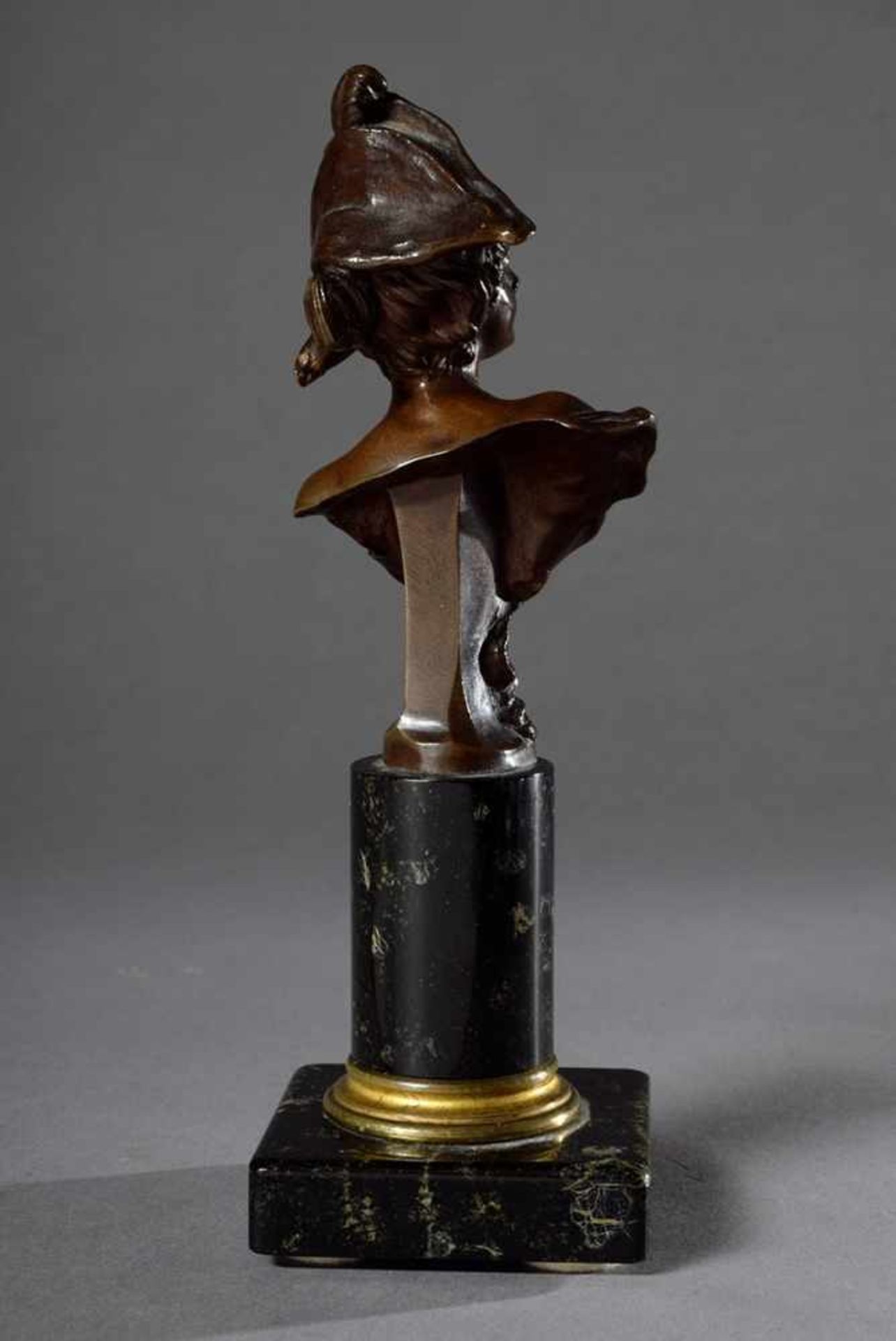 Kowalczewski, Paul Ludwig (1869-1910) "Marianne", patinierte Bronze auf Steinsockel, H. - Image 2 of 6