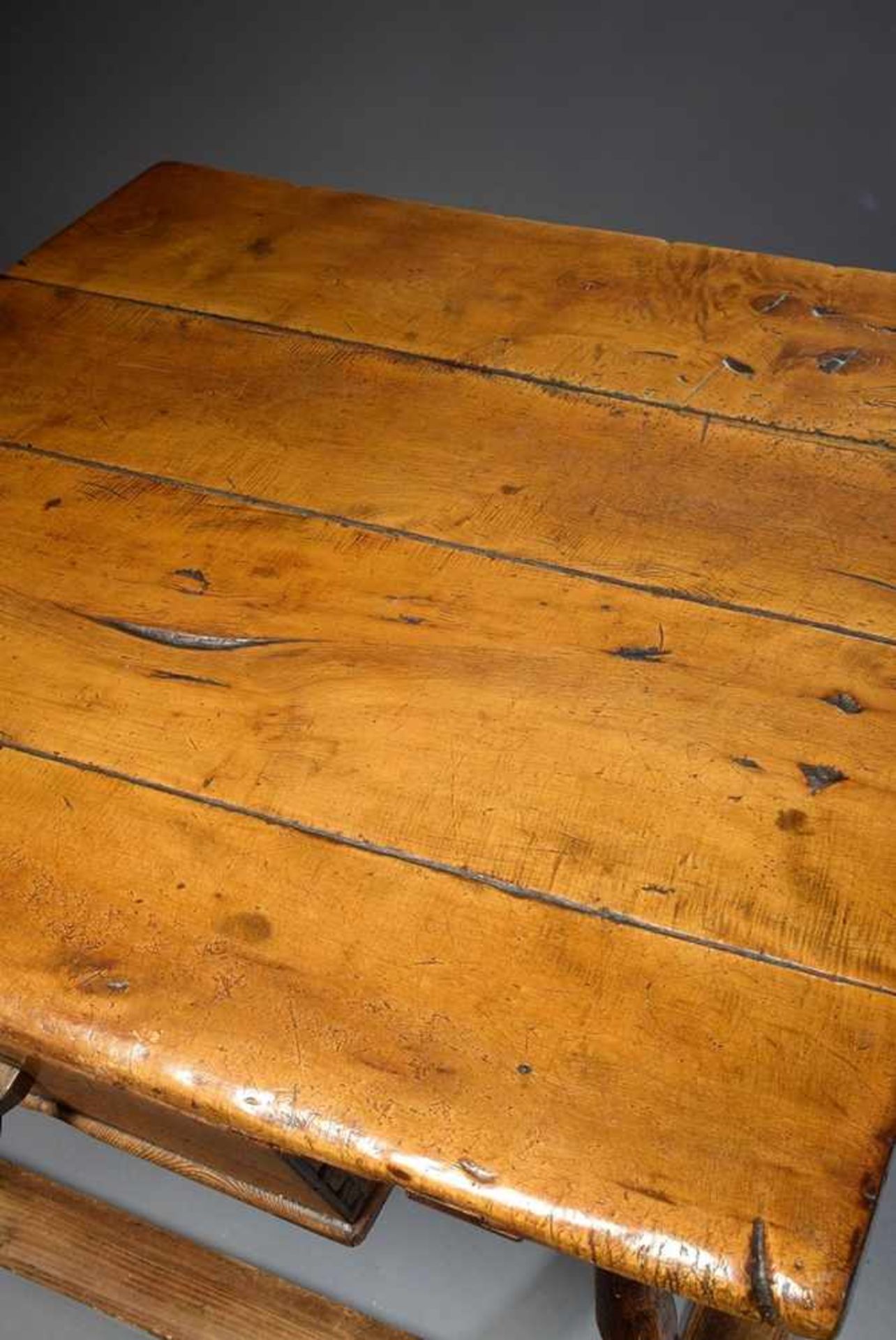Bäuerlicher Jogltisch mit schöner Patina, Nadelholz, 78x126x123cmRural jog table with nice patina, - Image 3 of 5