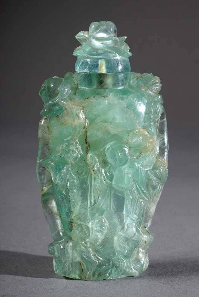 Fluorit Snuffbottle mit Reliefschnitzerei „Gartenszene“ und seitlichen „Mascarons“, China, H. 10, - Image 3 of 7