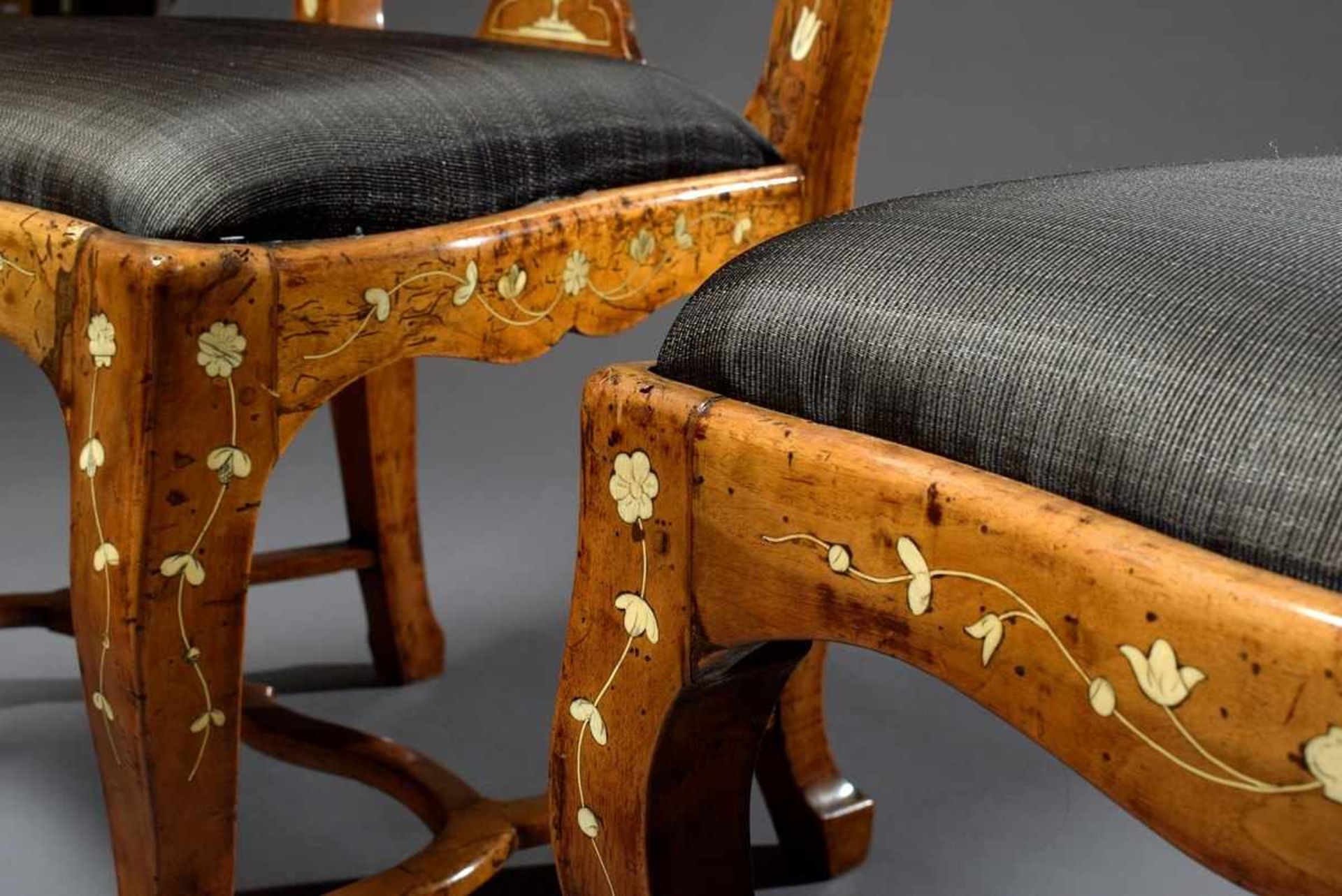Paar museale Braunschweiger Regence Stühle mit Elfenbein Intarsien "Allegorien" und "Grotesken", - Bild 5 aus 5
