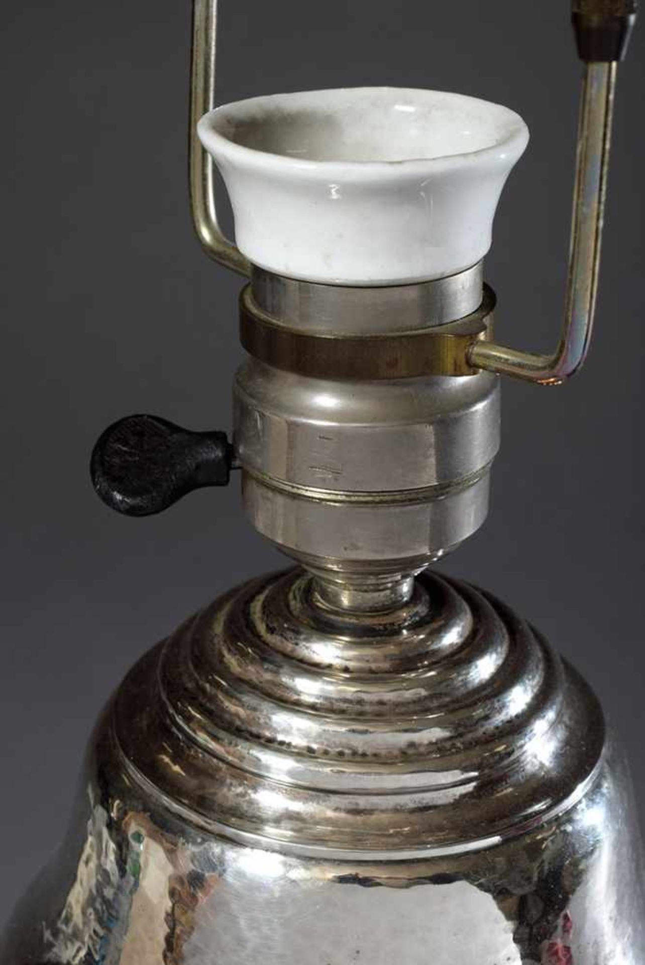 Martellierte dänische Vase als Lampe montiert, Silber 833 (gefüllt), H. 52cm, Marken - Bild 2 aus 3