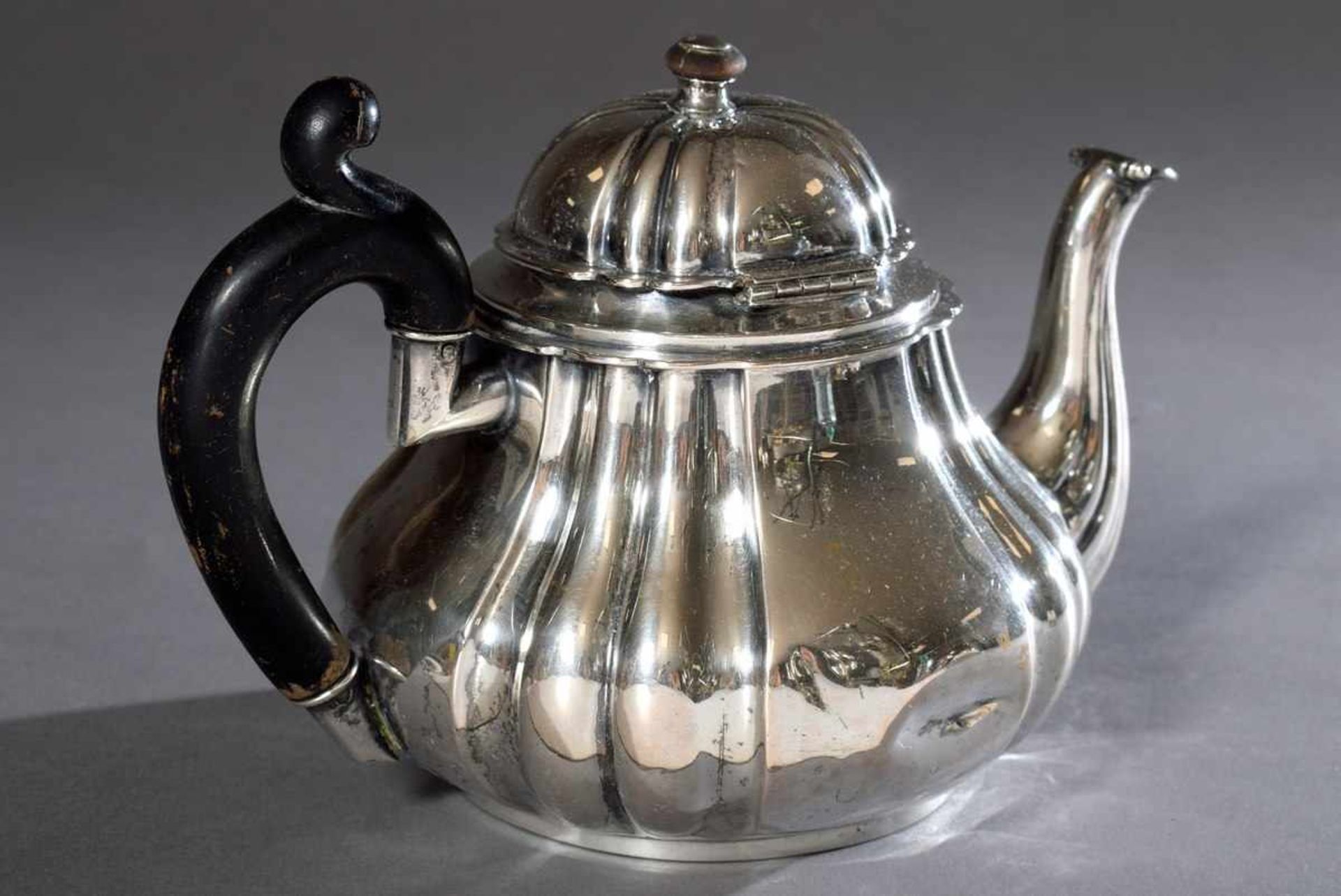 Teekanne mit schwarzem Henkeln, Bruckmann & Söhne, Silber 12 Lot, 571g, H. 15cm, Henkel etwas - Bild 2 aus 3