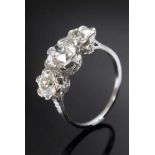 Eleganter handgefertigter Platin 950 Ring mit 3 Altschliffdiamanten (zus. ca. 2.65ct/SI/TCR-CR) um