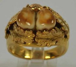 GRANDLRING besetzt mit 2 Grandln in Eichenblättern, Gelbgold 18ct, Goldschmiedemarke, 11,3g, Gr. 49