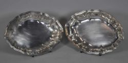 2 SCHALEN oval, mit geschwungenen und getreppten Rändern, Deutschland, Silber 800, 675gr, je