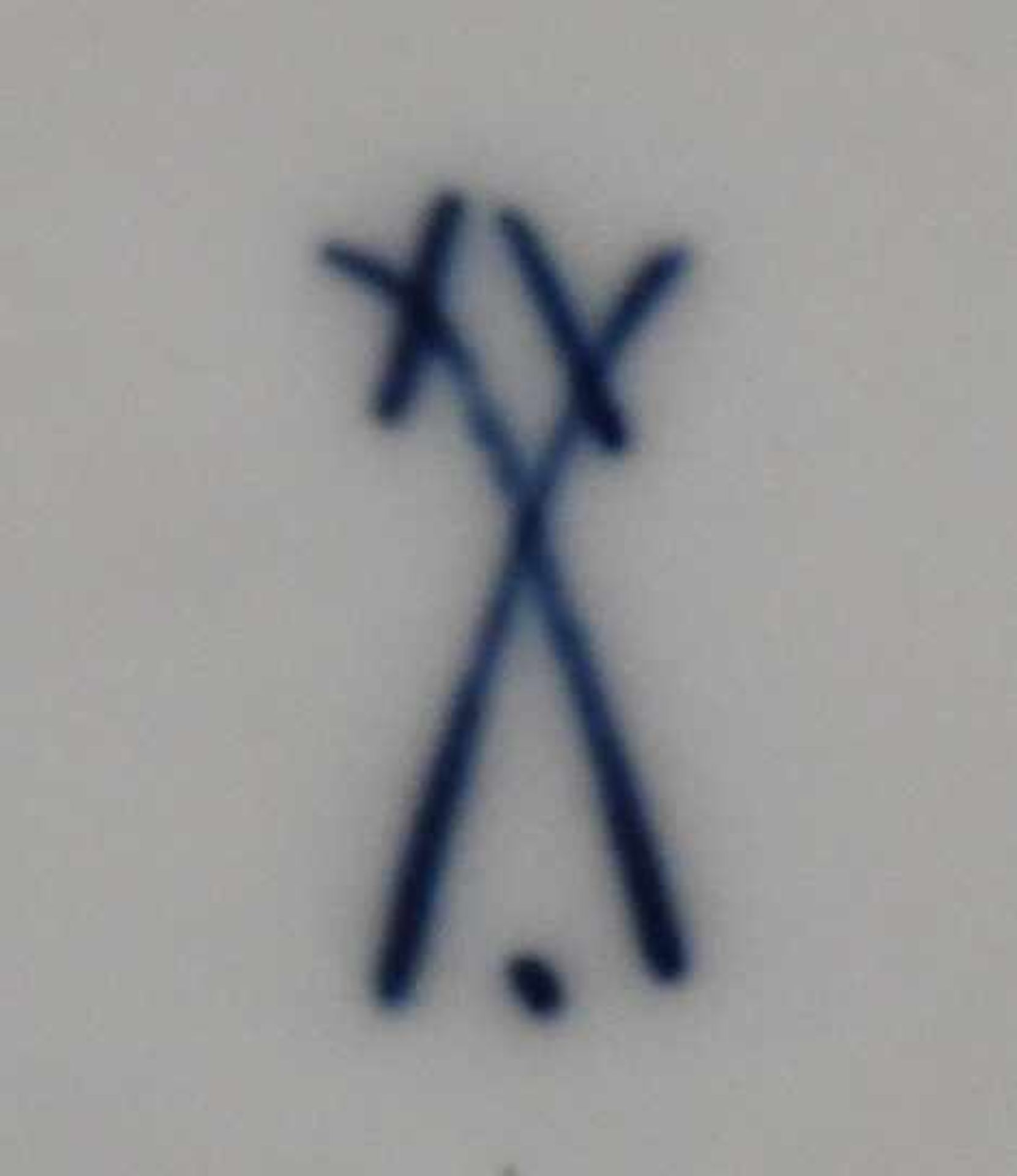 2 SCHÄLCHEN oval, geschwungene Ränder, mit polychromem Streublümchendekor, Goldränder, - Bild 4 aus 5