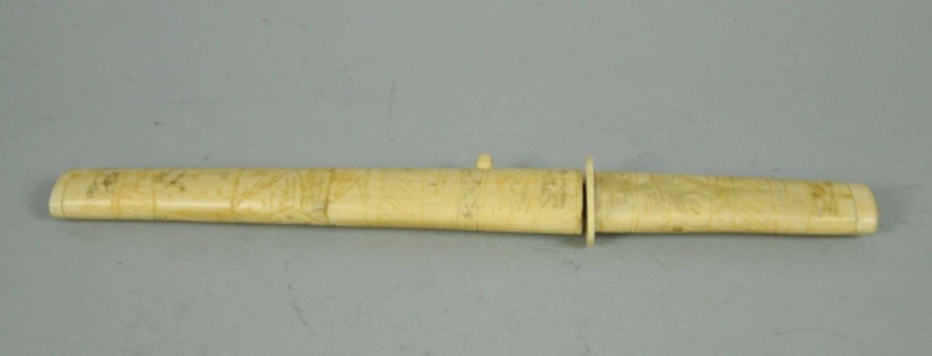 DOLCH Griff u. Scheide aus beschnitztem Bein, Stahlklinge, Asien, L 31cm - Bild 2 aus 3