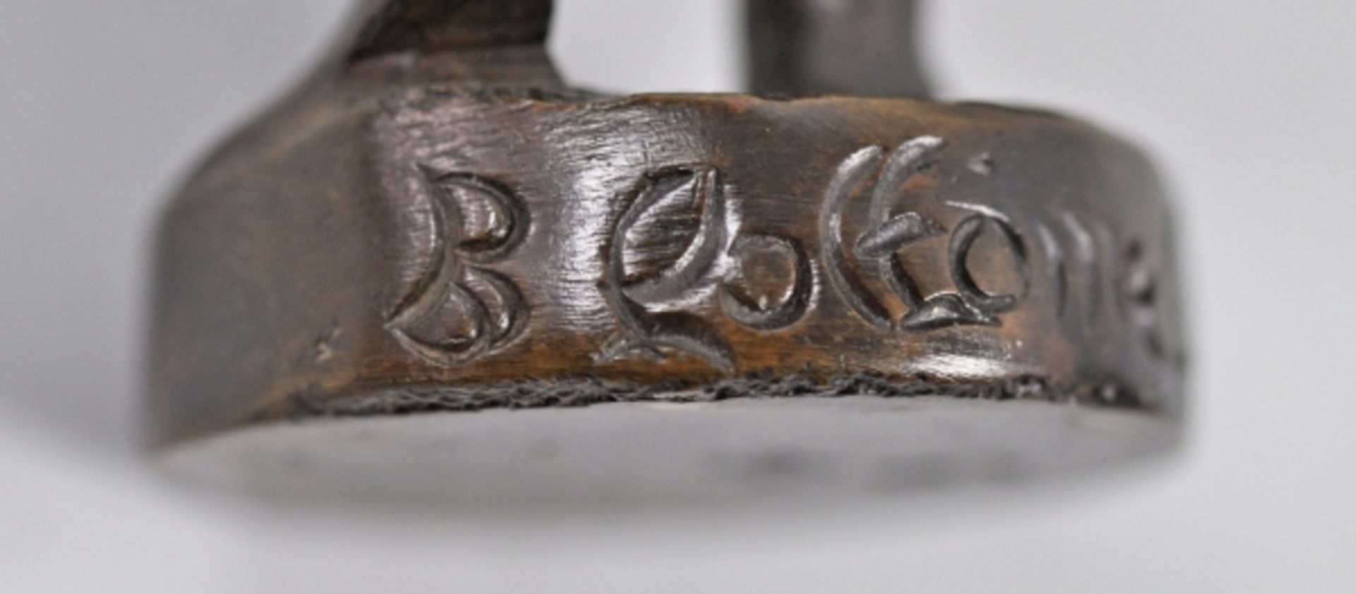 FISCHERJUNGE mit Angel u. Korb, auf runder Basis, signiert "B. Coltomel"(?), Bronze patiniert, H - Bild 5 aus 6