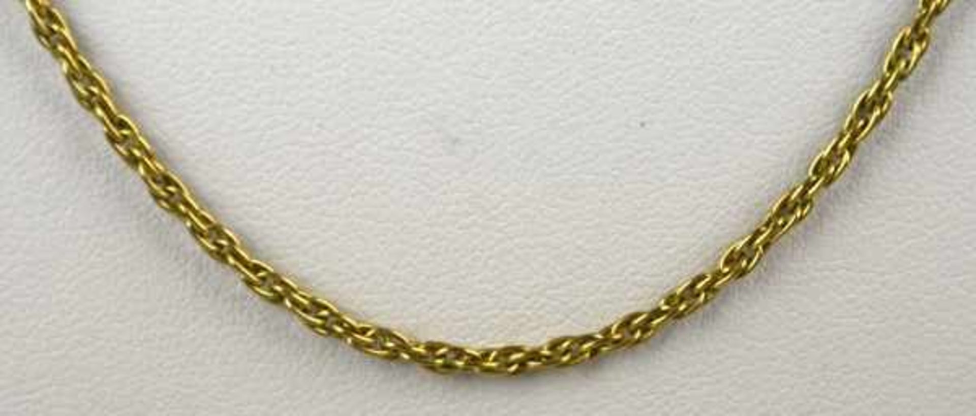 FEINE LANGE KETTE in Kordelstruktur, mit Ringverschluß, Gelbgold 8ct, 8,4g, L 72cm