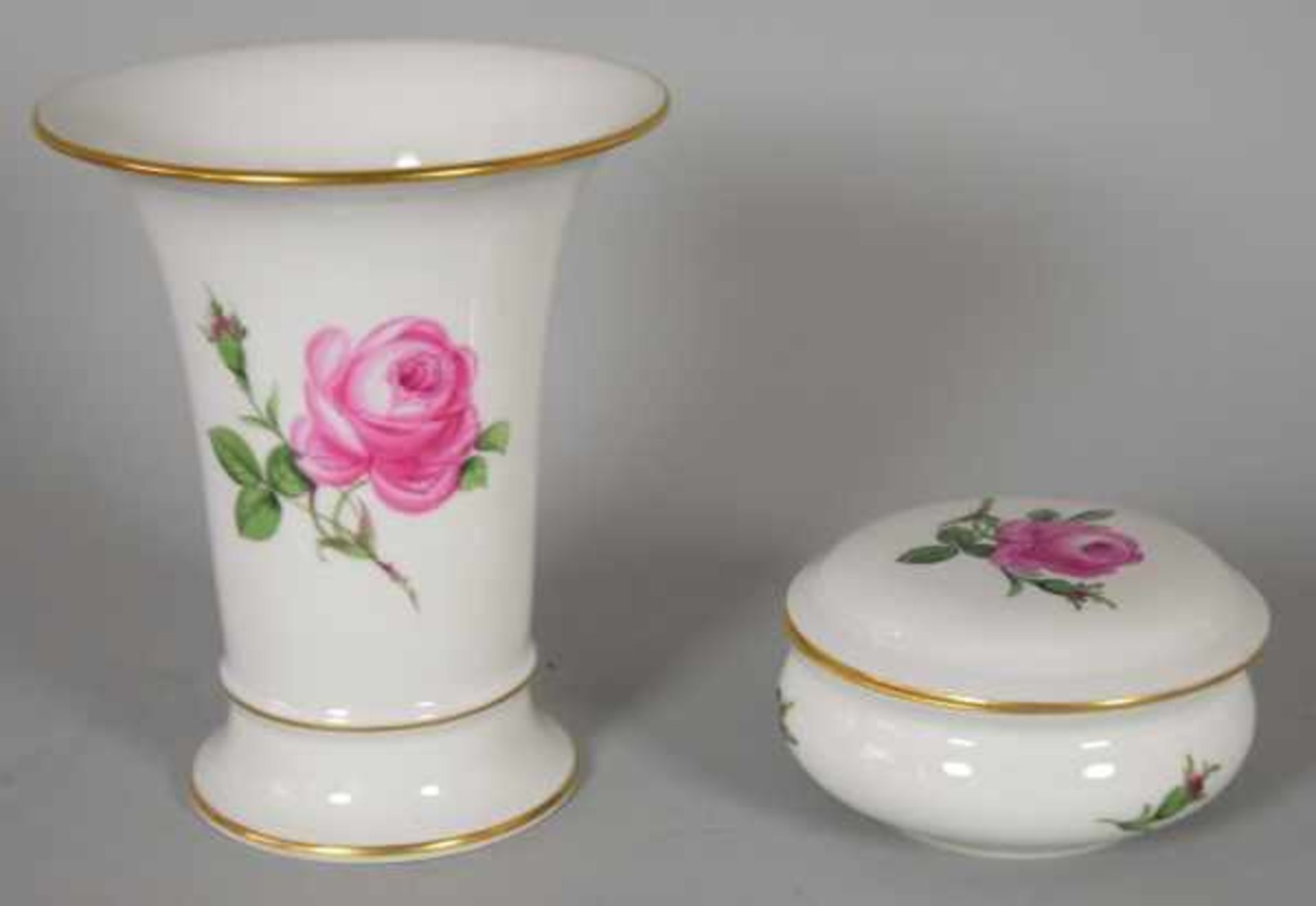 MEISSEN-LOT gebauchte Vase mit Deutschen Blumen bemalt, Goldrand, 2.Wahl, H 12cm und Deckeldose