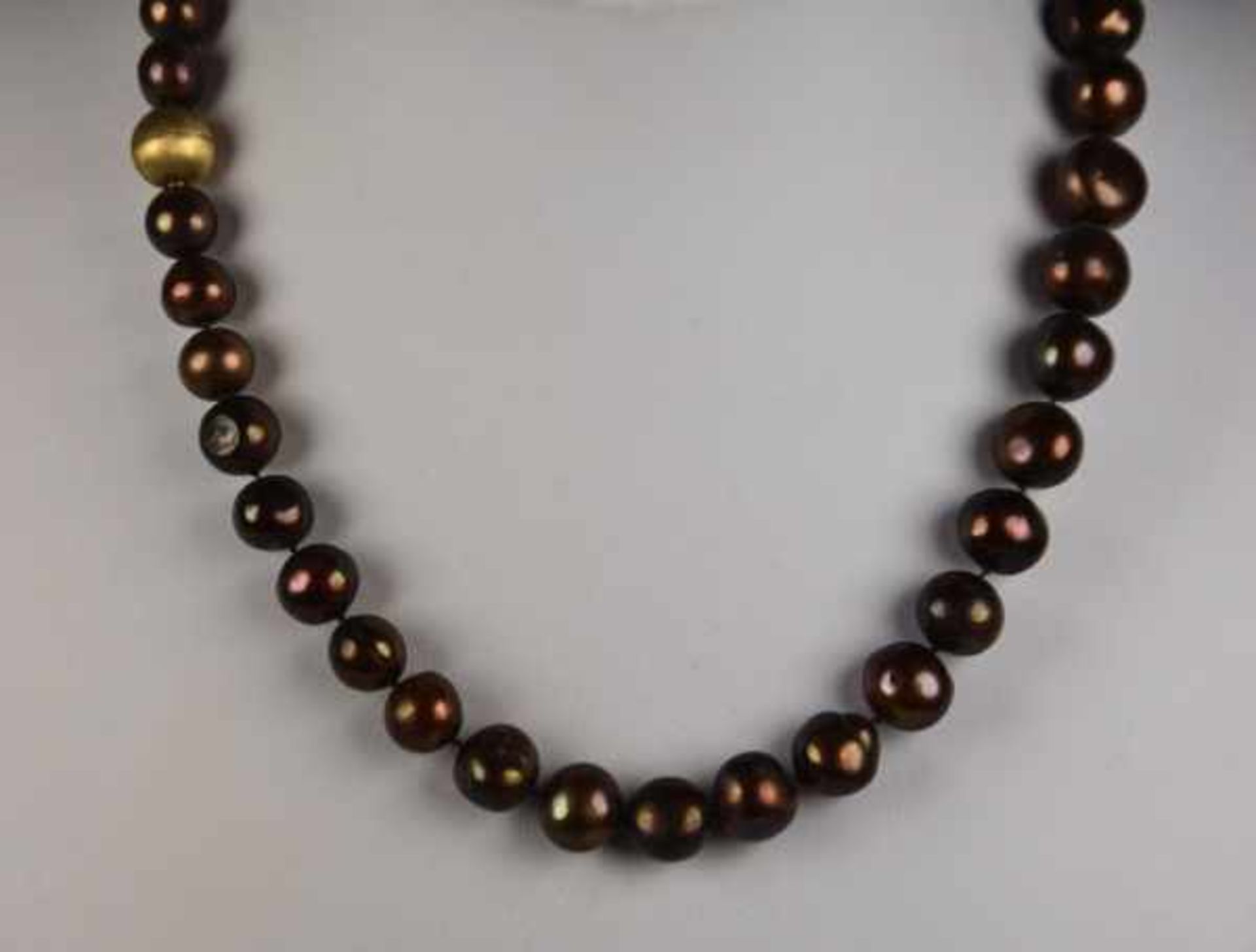 2 MODESCHMUCKKETTEN Collier aus pastellfarbenen Perlen mit Silberschloß und Collier mit braunen - Bild 2 aus 7