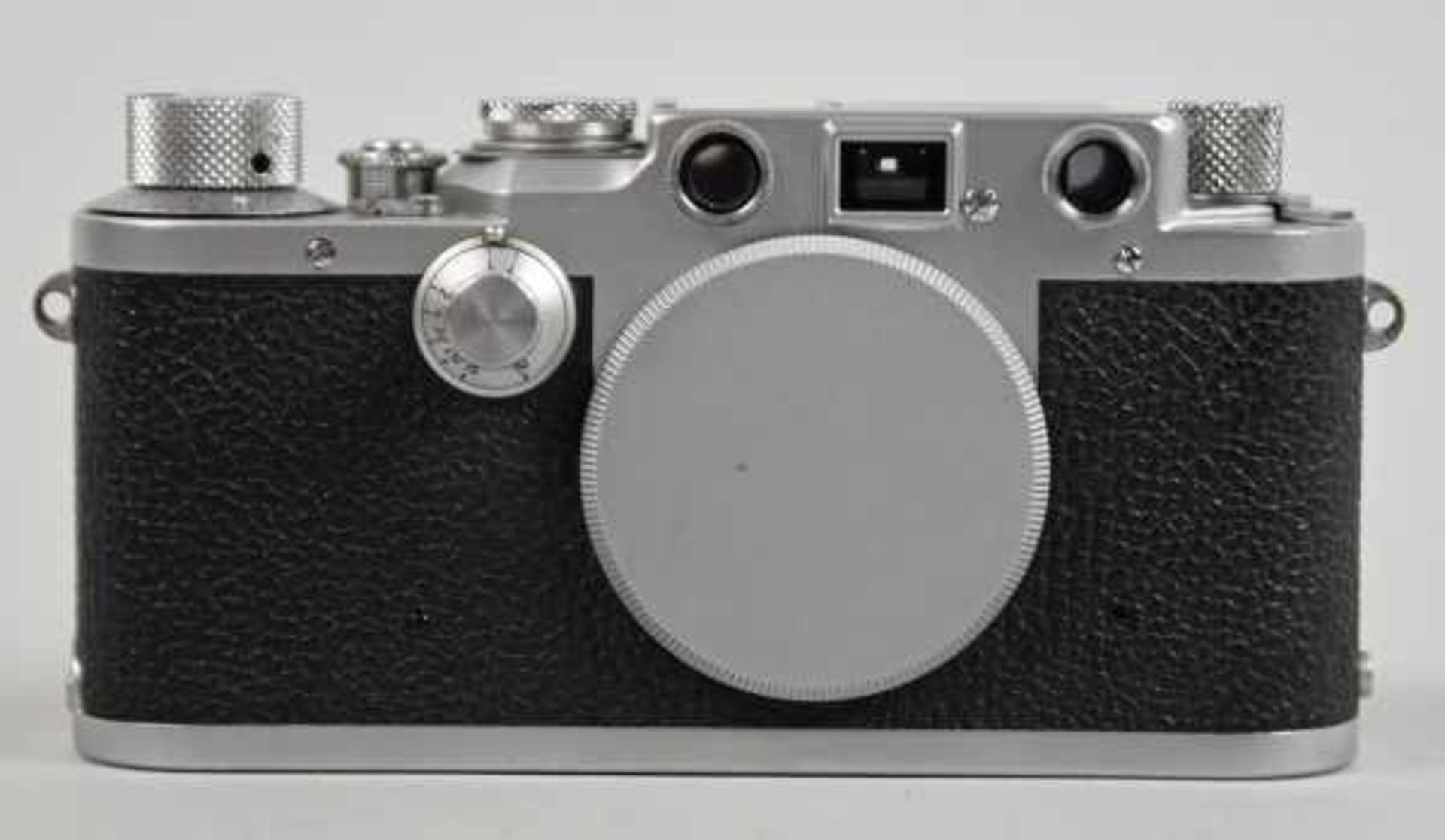 LEICA FOTOAPPARAT Typ IIIc, Chrom, Nr.515334, BJ 1950, ohne Objektiv, sehr guter Zustand,