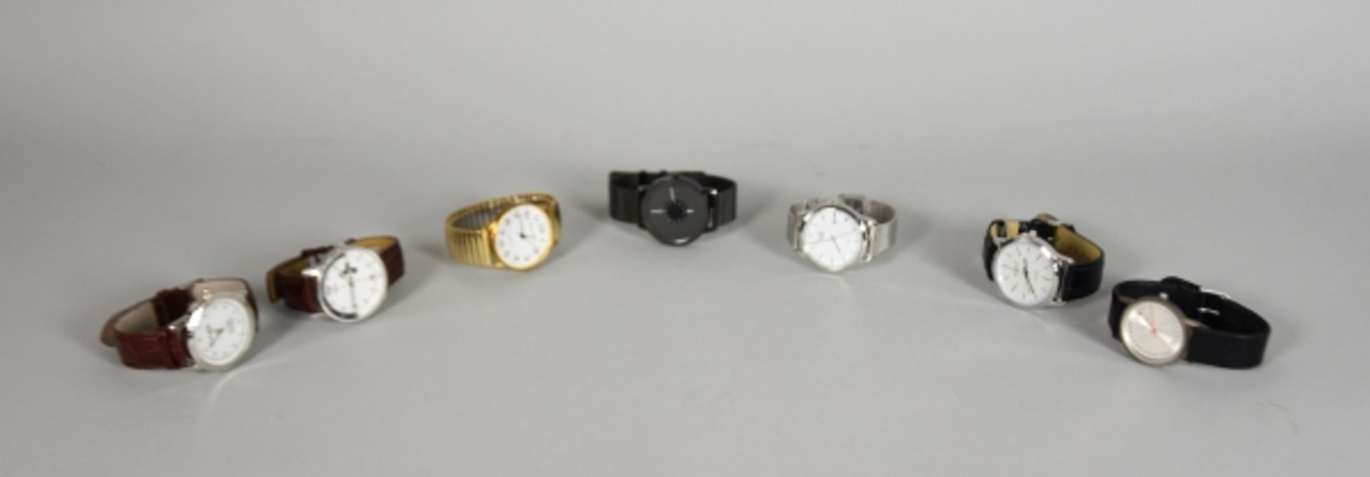 LOT ARMBANDUHREN (7) Quartz, verschiedene Modelle, u.a Times, Eiger u. Philip Mercier, Funktion