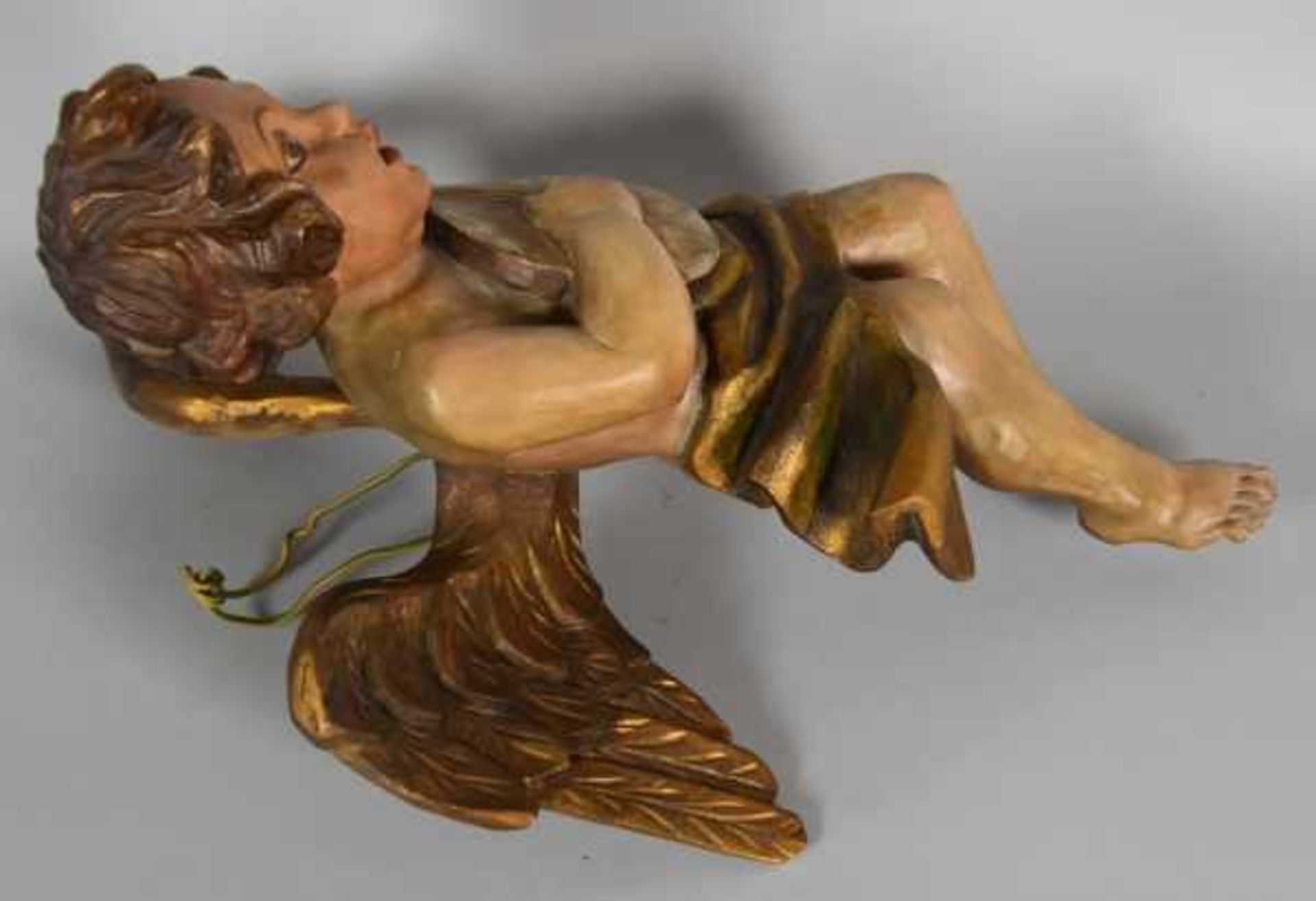 GROSSER ENGEL mit offenem, lachendem Mund und lockigem Haar, die Mandoline spielend, farbig - Image 2 of 10