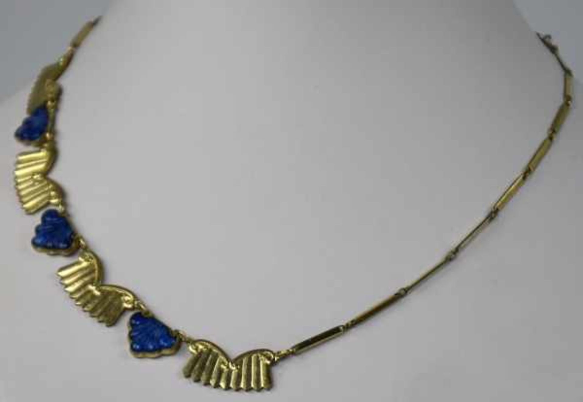 JUGENDSTIL-COLLIER Kette aus feinen Stäben, auf der Schauseite vier vergoldete und drei blattförmige - Image 2 of 2