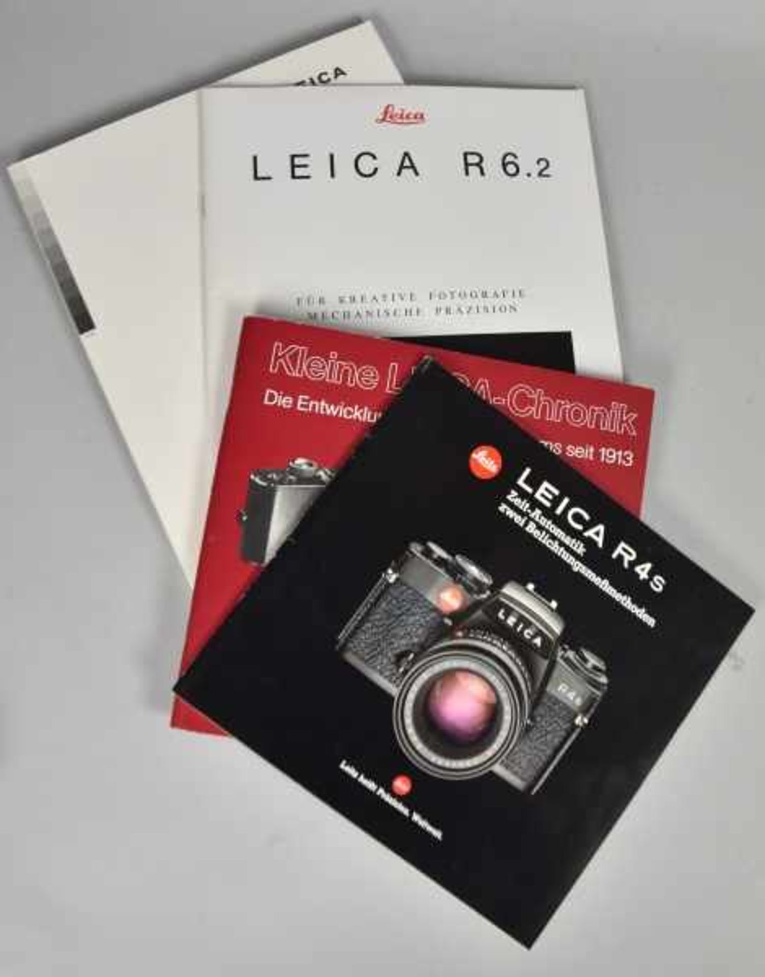 8 LEICA BÜCHER Konvolut, "Leica. Das Programm"; und "Leica R6.2"; ; und " "Kleine Leica- Chronik- - Bild 2 aus 2