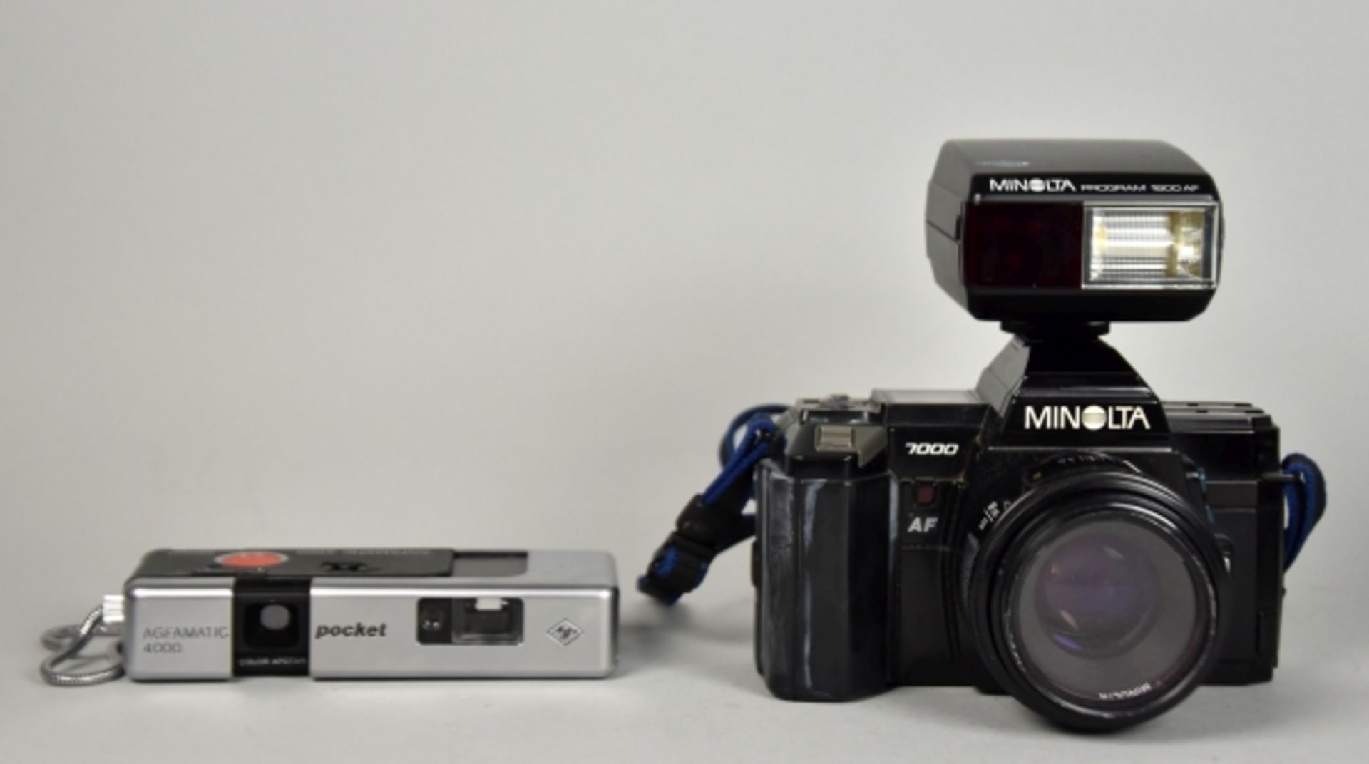 3 FOTOAPPARATE Konvolut, Agfa Agfamatic 4000 pocket Sensor, Bj. 1974-76, Objektiv Color Apotar, 1: - Bild 2 aus 7