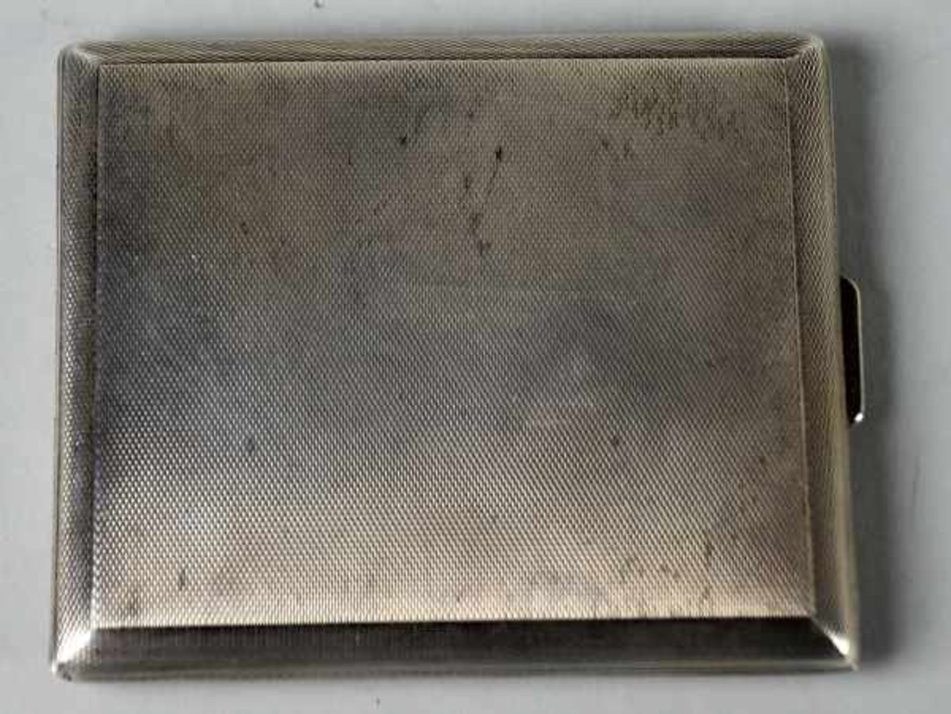 ZIGARETTENETUI rechteckige Form, im Innendeckel Monogramm "EB", Silber 925, 95gr, 9x7,5cm- - -23. - Bild 2 aus 4