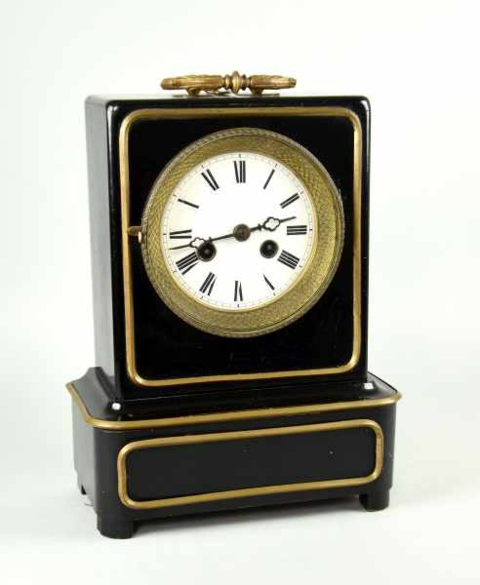 TISCHUHR mit Tragegriff, "Carriage Clock", rechteckiges schwarz lackiertes Holzgehäuse mit