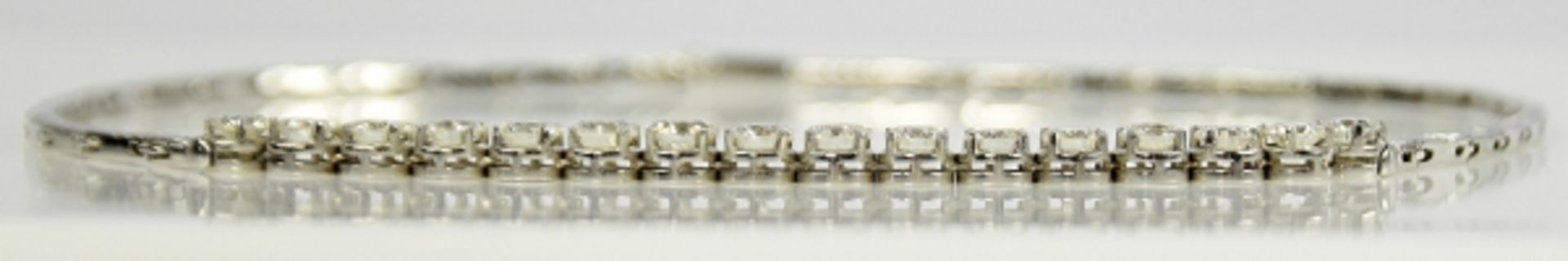 REPRÄSENTATIVES COLLIER Schauseite besetzt mit 16 einzeln gefassten Brillanten, gesamt um 8-9ct, - Bild 4 aus 4