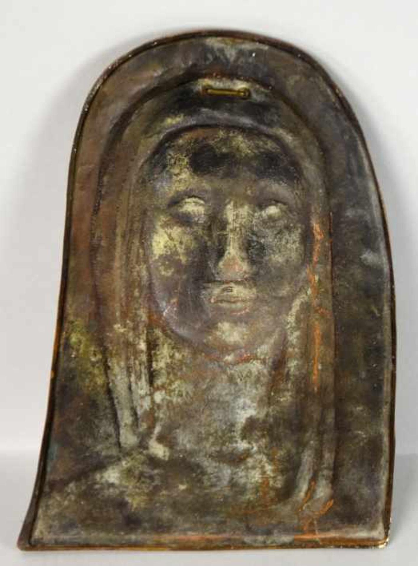 KIESSLING H. "Fraueportrait" Gesicht mit langen Haaren, Wandplatte mit Relief, gebogter oberer - Image 2 of 3