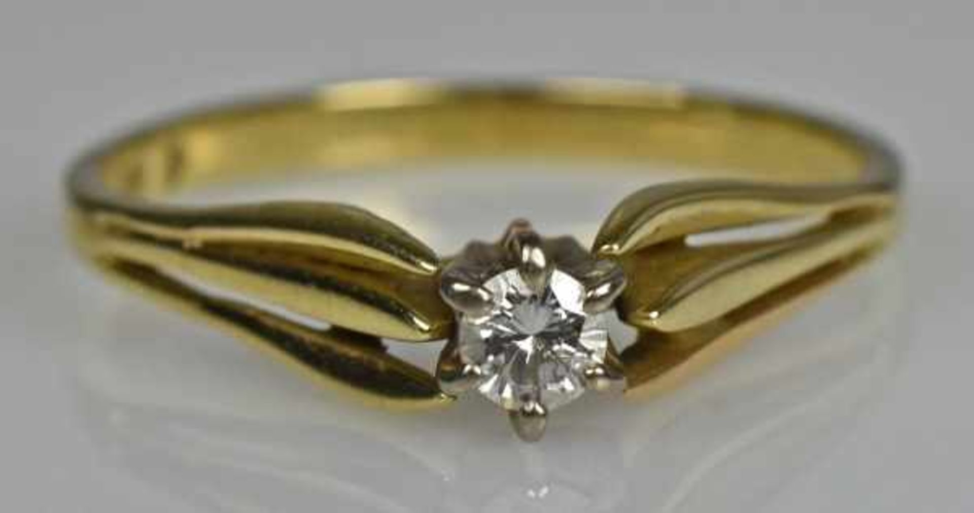 RING Solitärbrillant um 0,1ct in Gelbgoldfassung 14ct, Gr.59- - -23.00 % buyer's premium on the