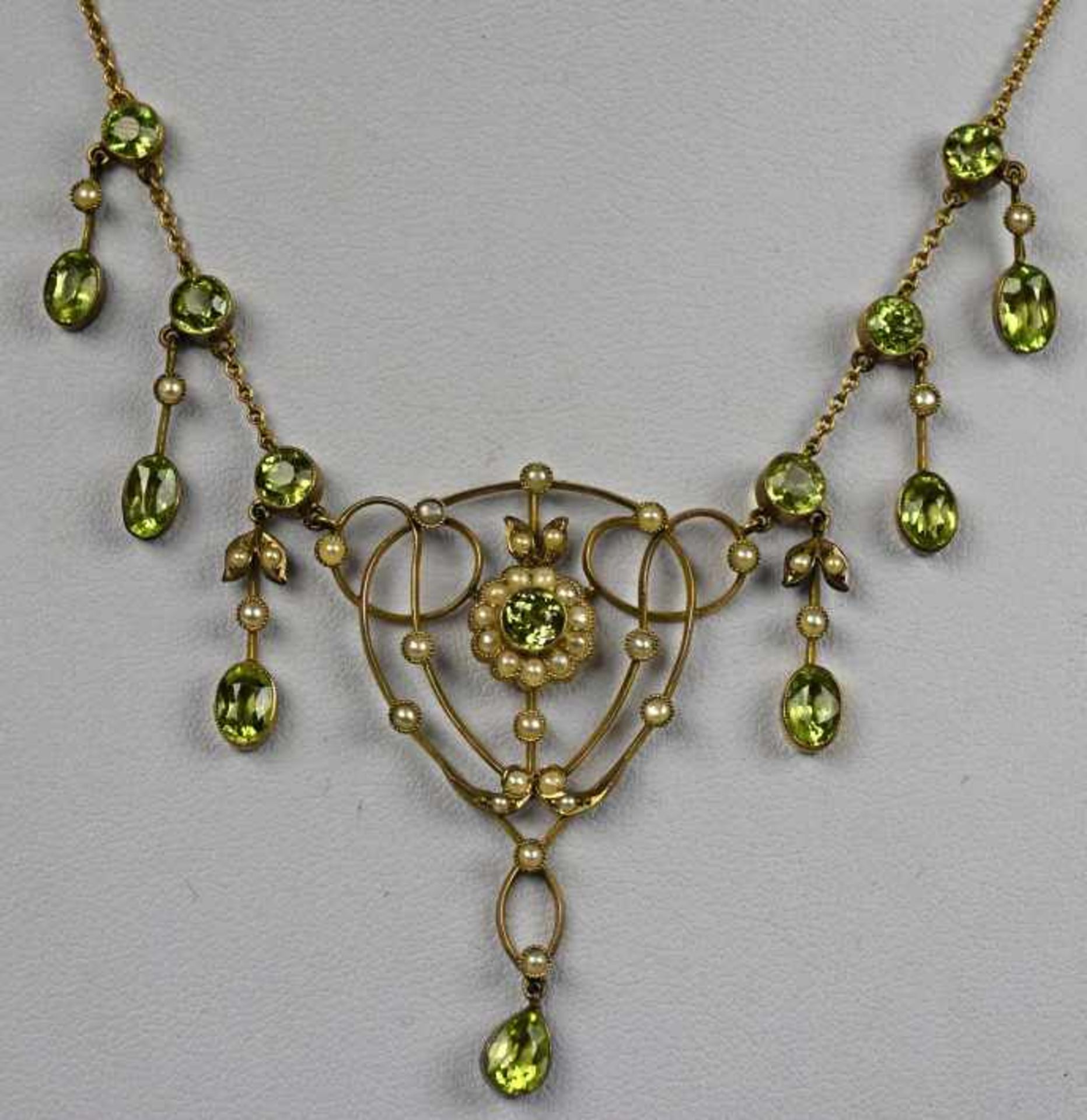 PARÜRE fünfteilig, Jugendstil: Collier, Ring in Blütenform, Paar Ohrgehänge, Armreif, jeweils - Bild 4 aus 8