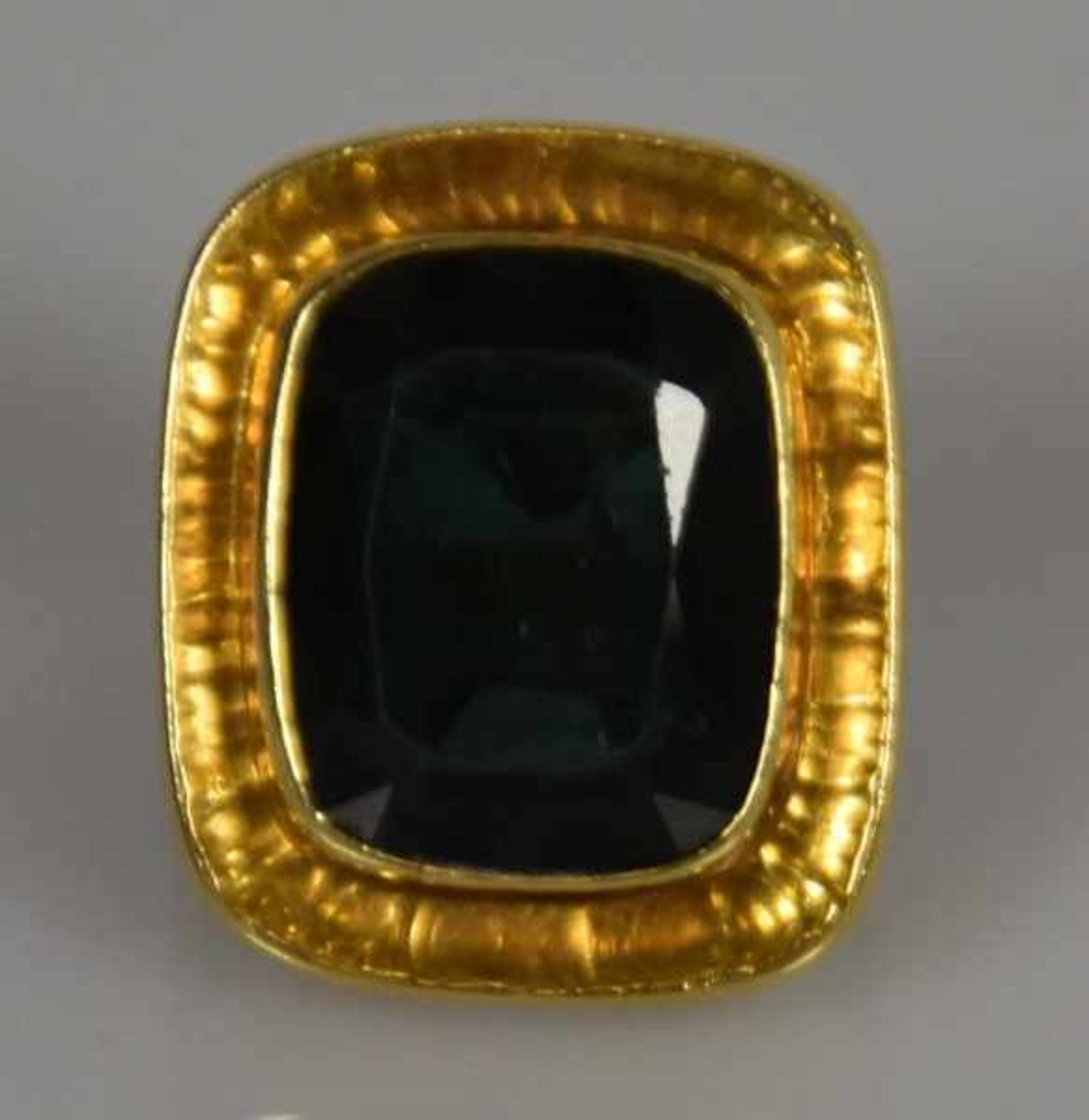 RING mit großem, grünem, geschliffenem Stein, wohl Turmalin, moderne Gelbgoldfassung 14ct, 9,9g, Gr. - Bild 3 aus 5