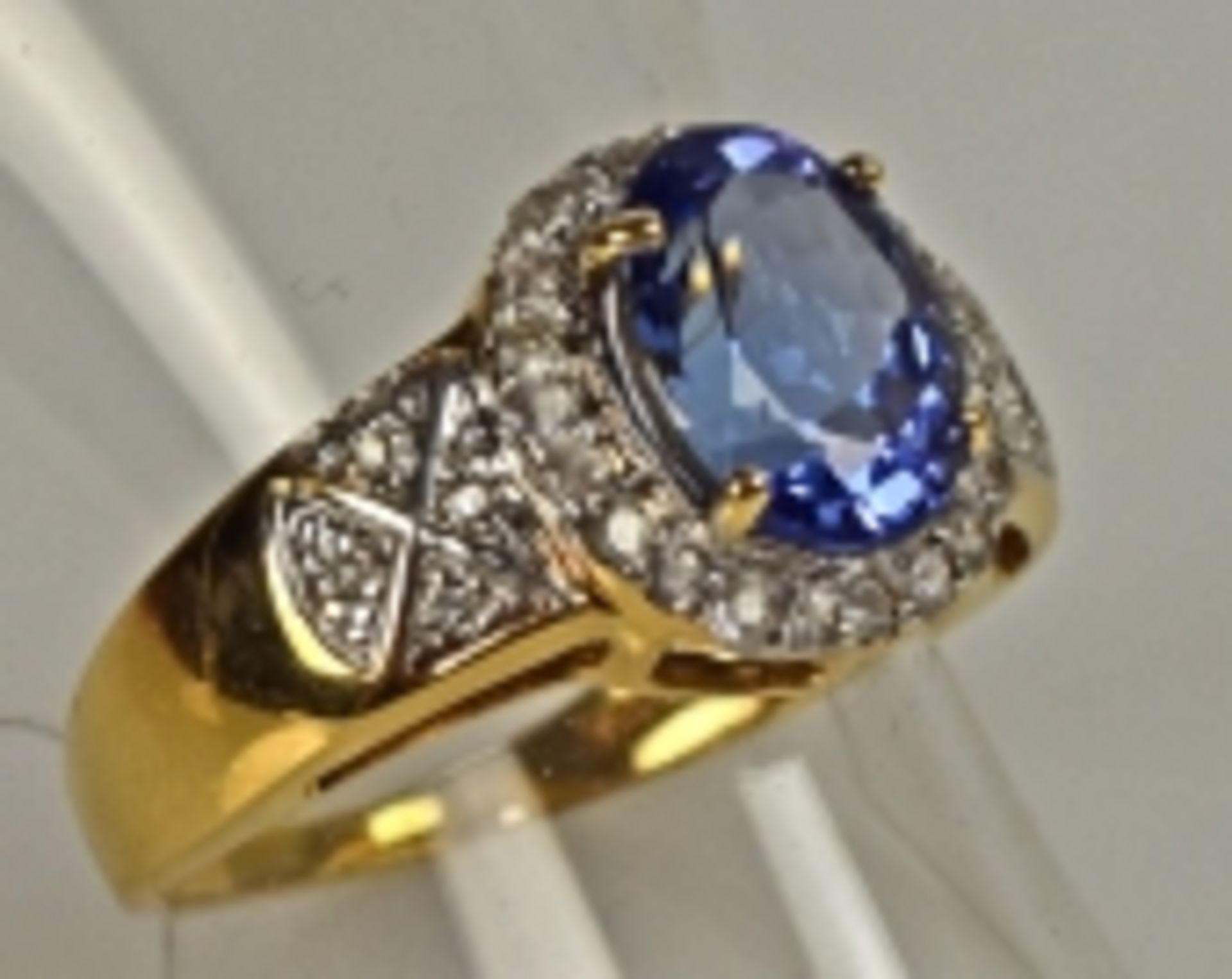 TANSANIT-RING ovaler geschliffener Tansanit mit schöner Farbe, umgeben von kleinen Diamanten, - Bild 4 aus 4