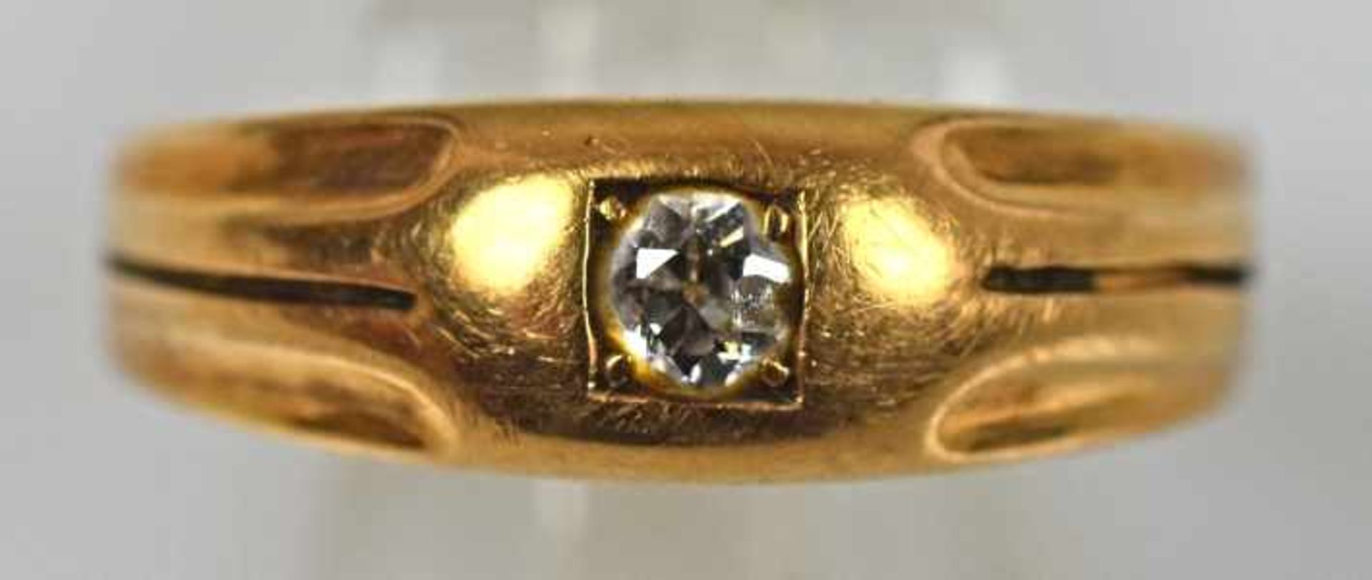 RING mit Altschliffdiamant um 0,1ct, antik, in rötlicher Goldfassung 14ct, 3,6g, Gr. 58- - -23. - Bild 2 aus 2