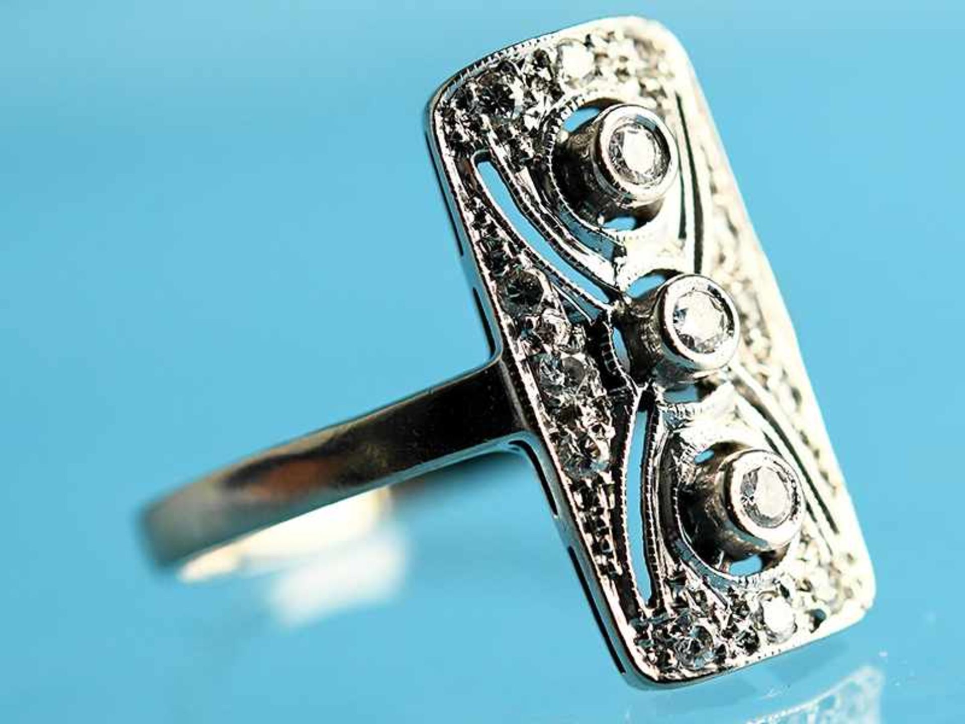 Ring mit Altschliff-Diamanten, zusammen ca. 0,2 ct, Art Deco 585/- Gelbgold und Silber - Bild 2 aus 4