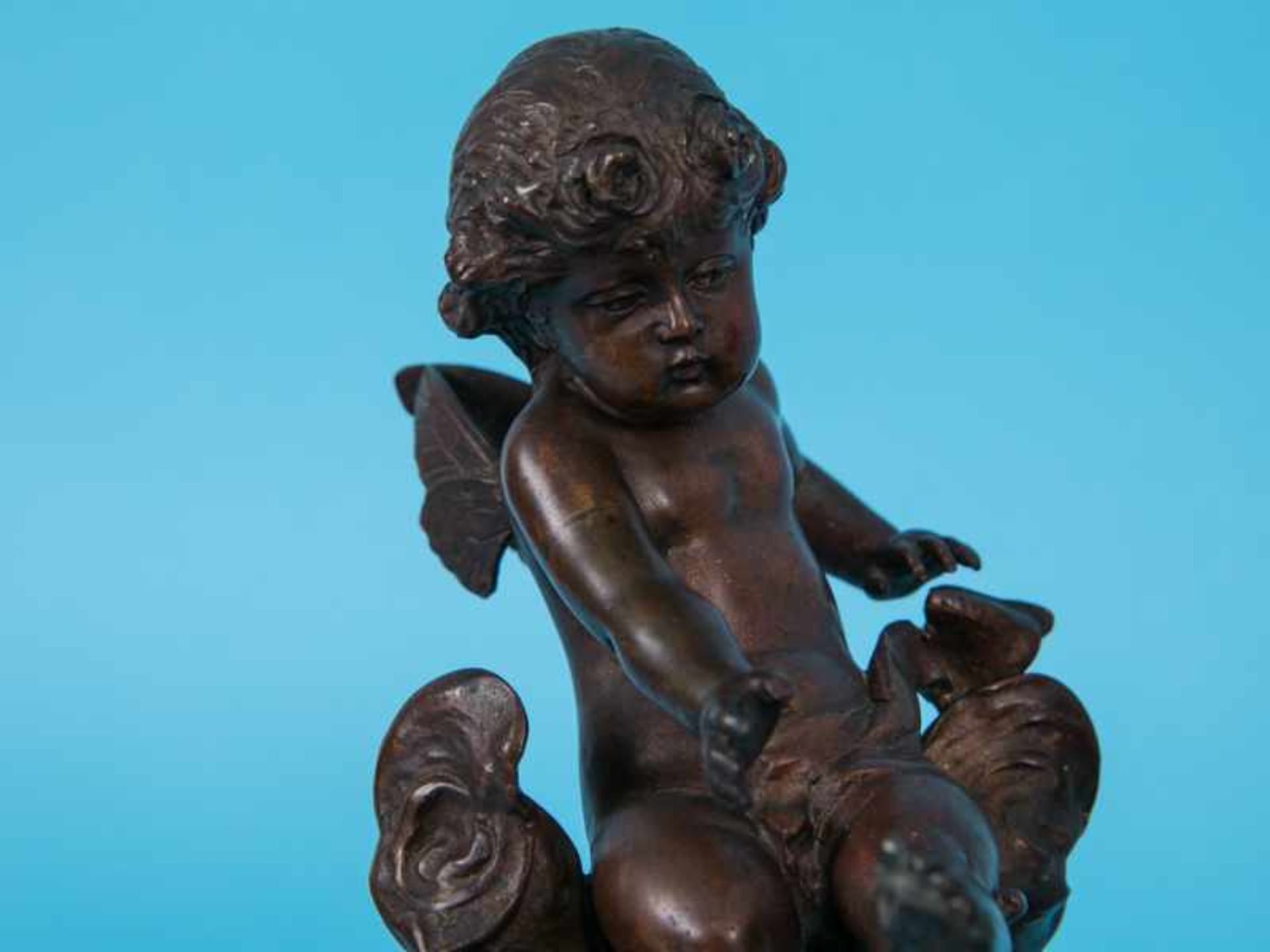 Iffland, Franz (1862 - 1935). Paar Putti-/Amoretten-Figurenplastiken, Bronze, goldbraunfarbig - Bild 6 aus 12