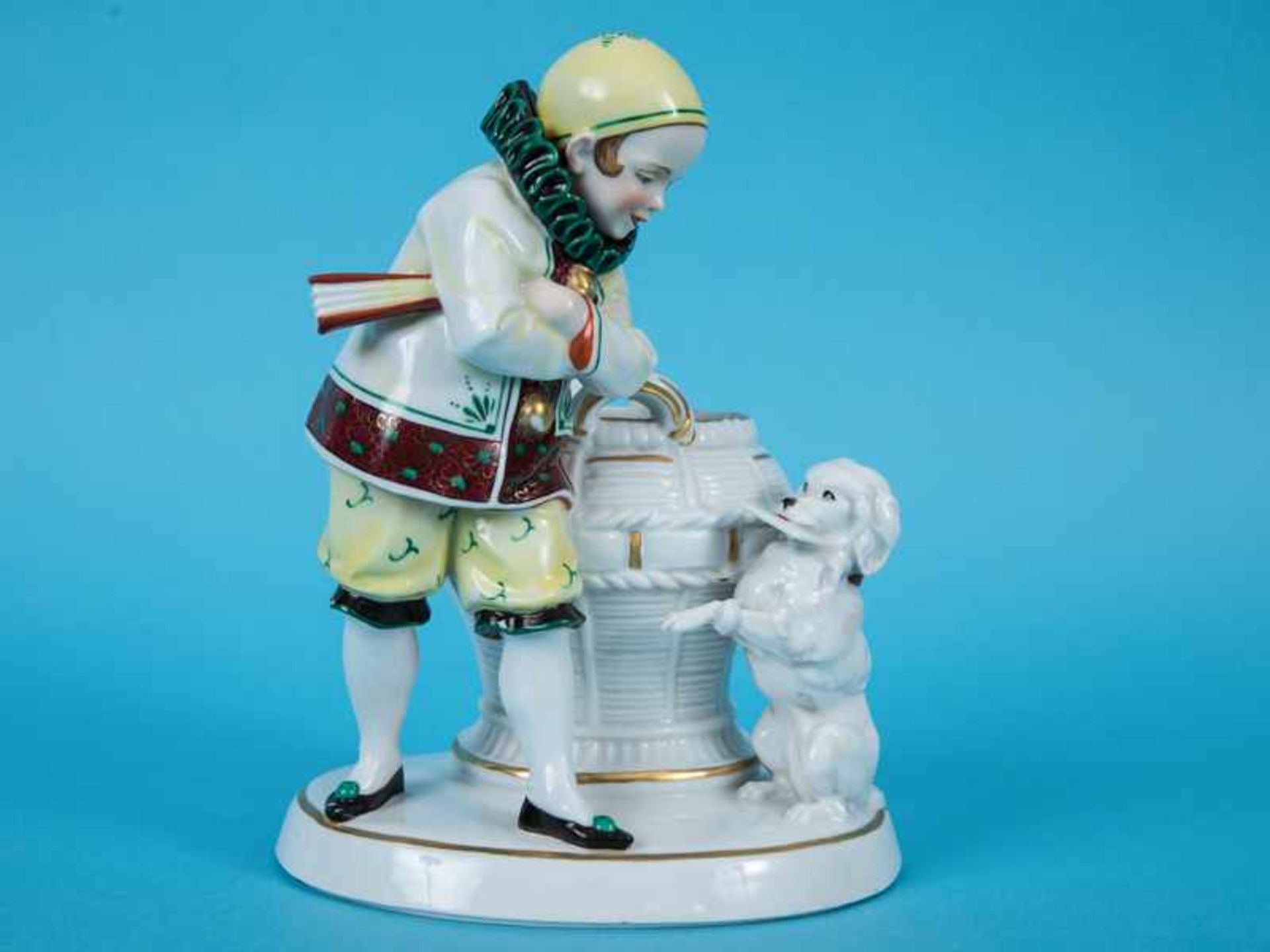 Figürliche Art-Déco-Ziervase "Harlekin mit Fächer und Hund", Hertwig & Co., Katzhütte, 1920er Jahre.