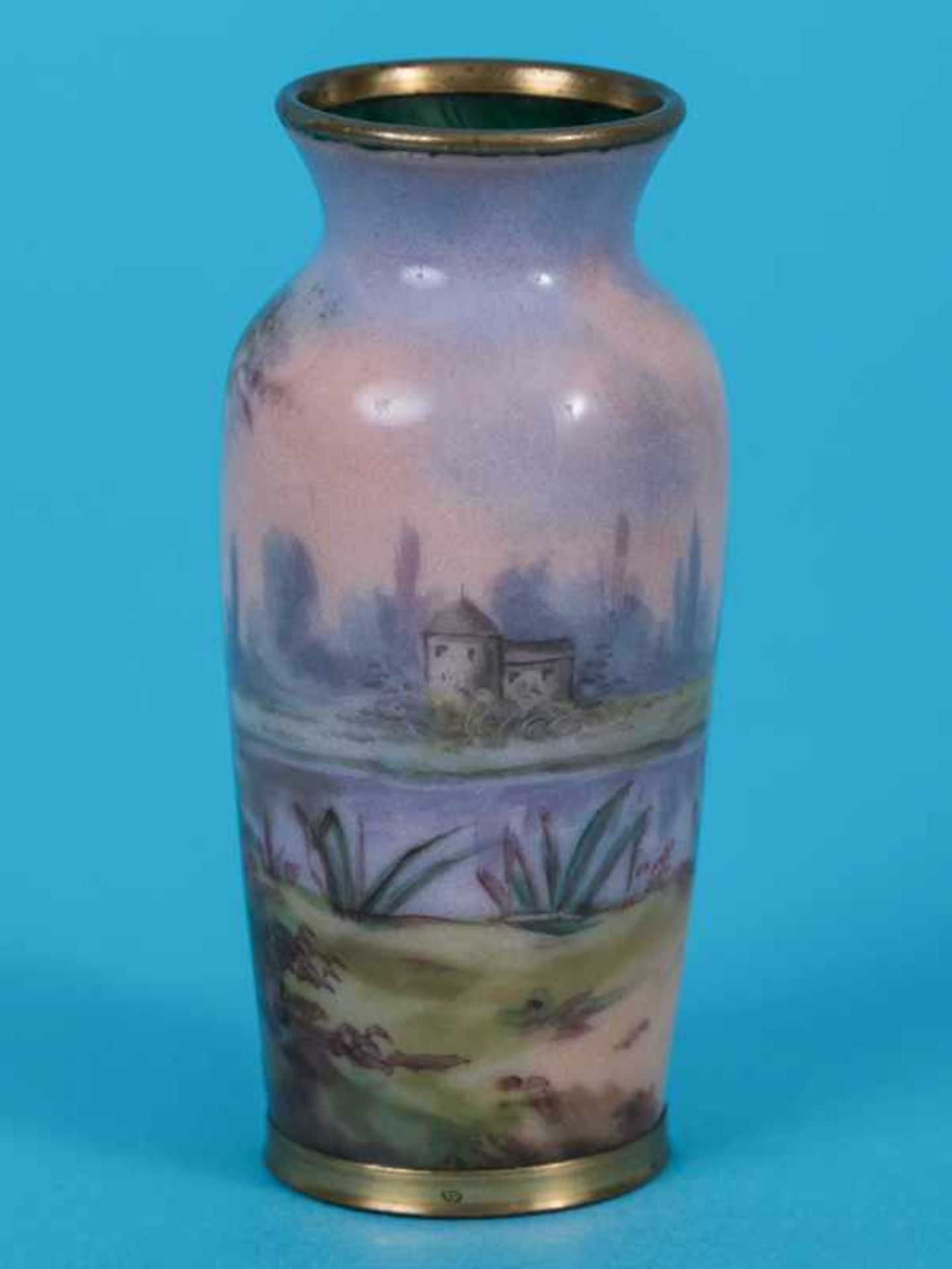 Miniaturvase, Frankreich (Limoges ?), Ende 19. Jh. Emaille auf Messing. Geschulterte Korpusform - Bild 6 aus 8