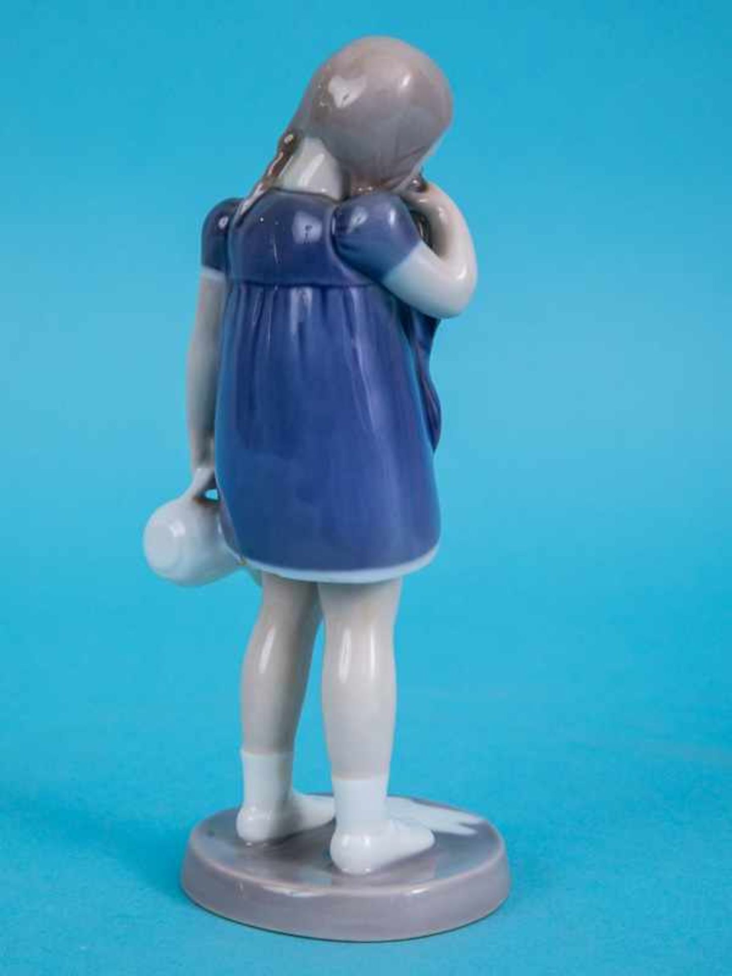 Porzellanfigur "Verschüttete Milch", Entwurf Claire Weiss, Bing & Gröndahl, Kopenhagen, ca. 1962/ - Image 4 of 6